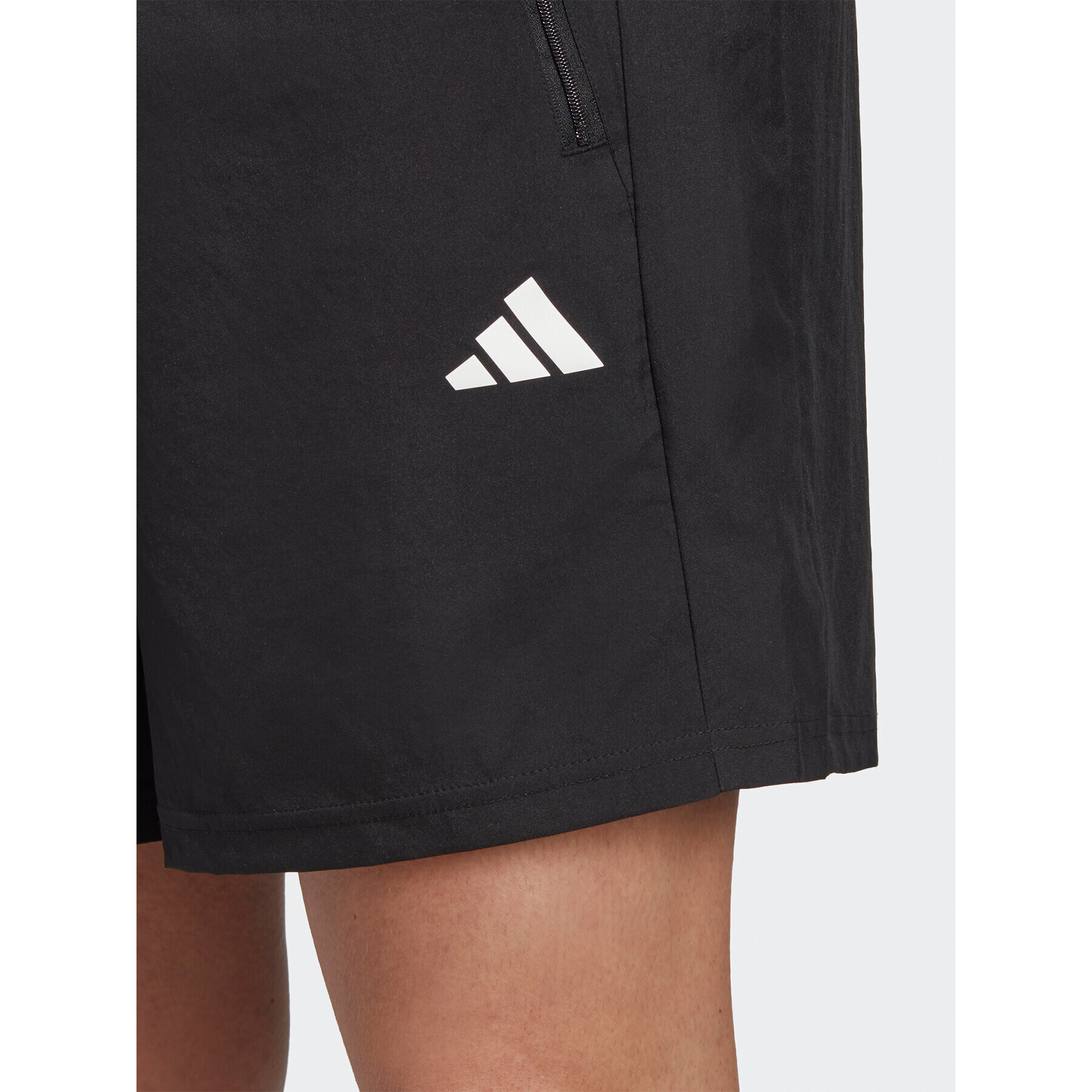 adidas Športové kraťasy Train Essentials Woven Training Shorts IC6976 Čierna Regular Fit - Pepit.sk