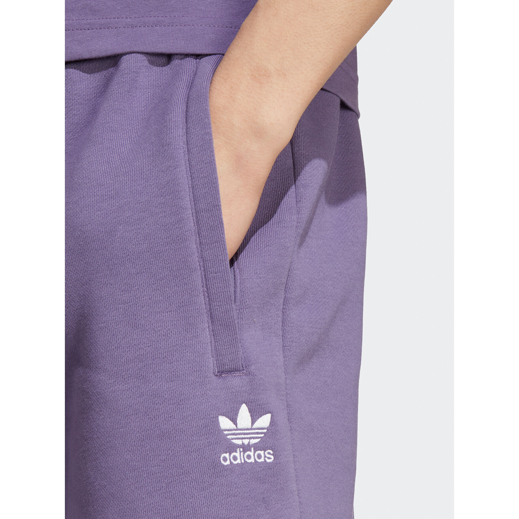 adidas Športové kraťasy Trefoil Essentials Shorts IB2018 Fialová Regular Fit - Pepit.sk