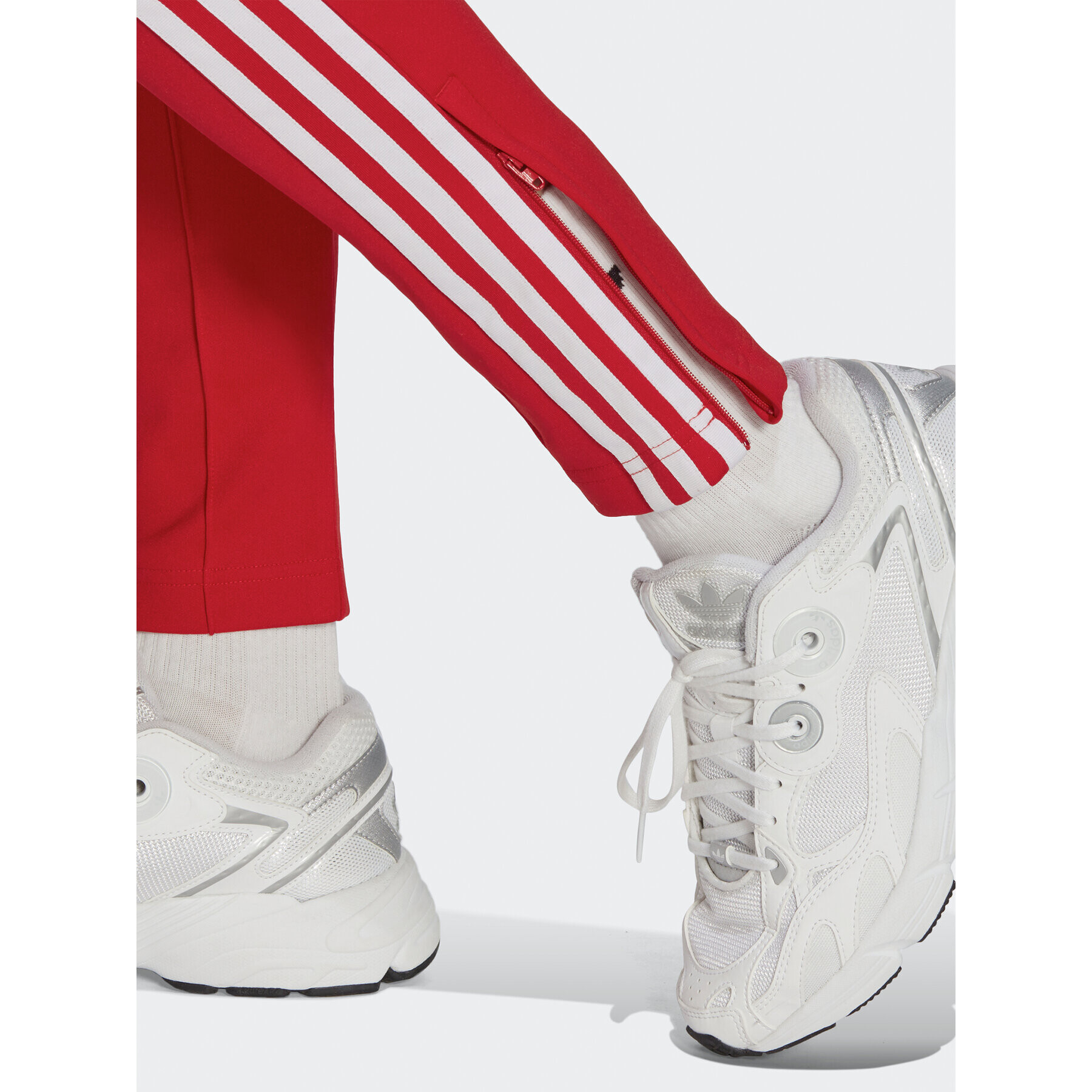 adidas Teplákové nohavice Adicolor SST Tracksuit Bottoms IB5917 Červená Slim Fit - Pepit.sk