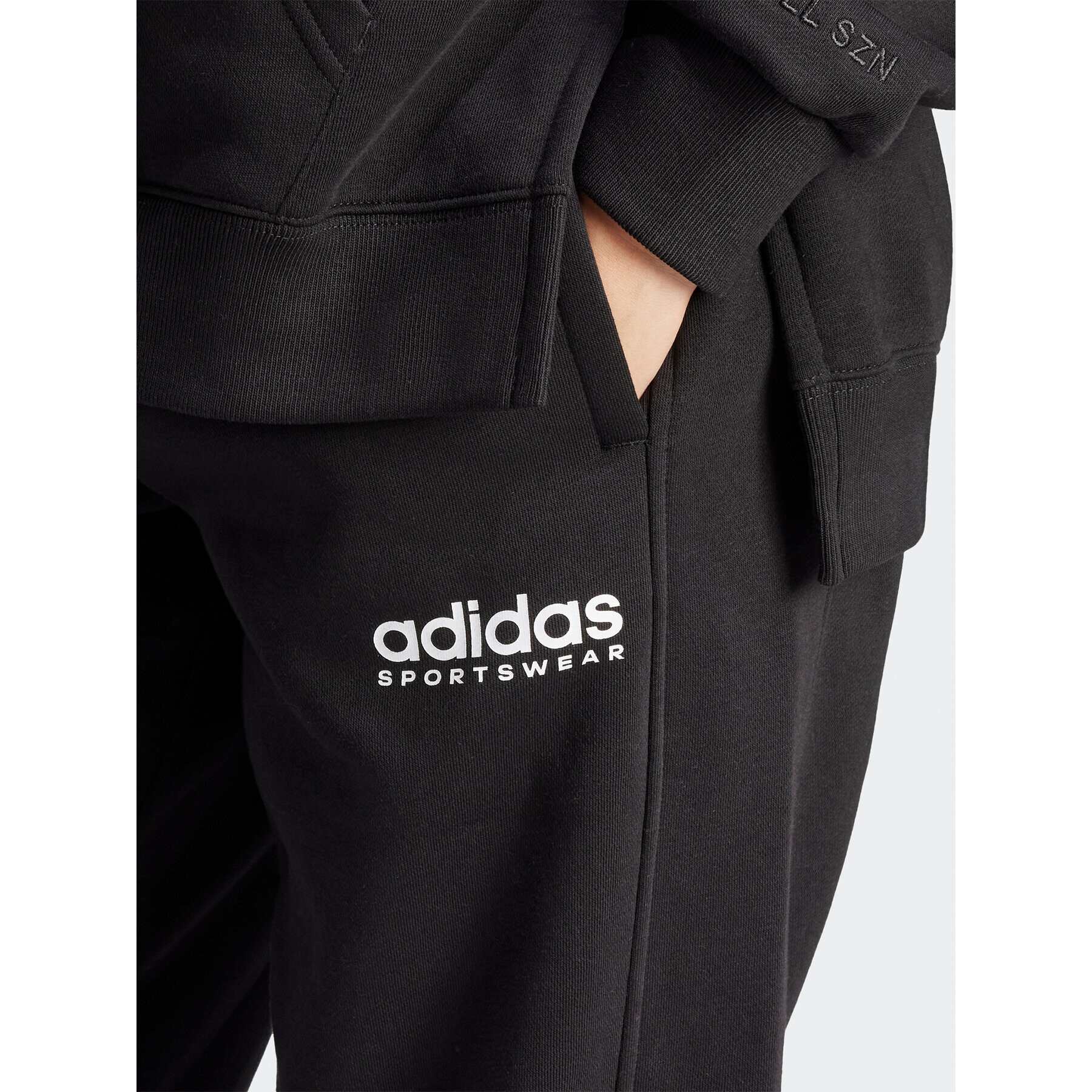 adidas Teplákové nohavice All SZN Fleece Graphic HZ5802 Čierna Loose Fit - Pepit.sk