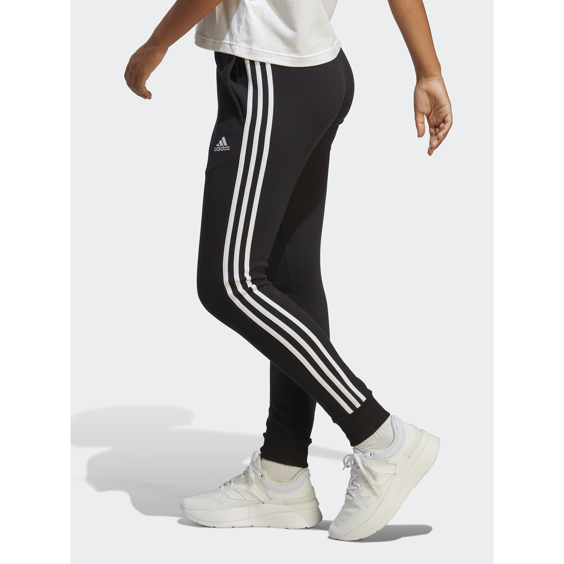 adidas Teplákové nohavice Essentials 3-Stripes French Terry Cuffed Joggers IC8770 Čierna Slim Fit - Pepit.sk