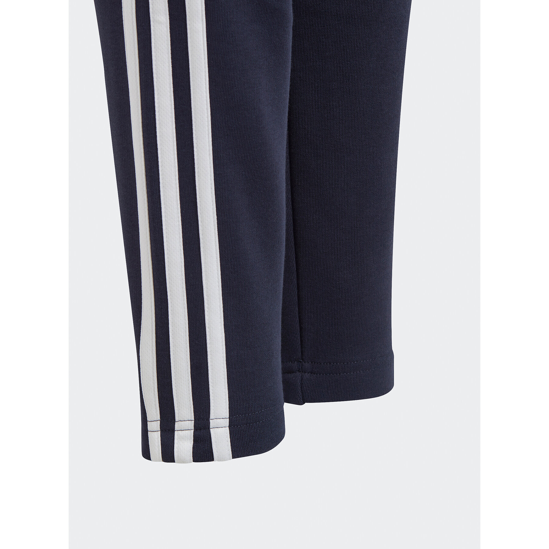 adidas Teplákové nohavice Essentials 3-Stripes IC6128 Tmavomodrá Slim Fit - Pepit.sk