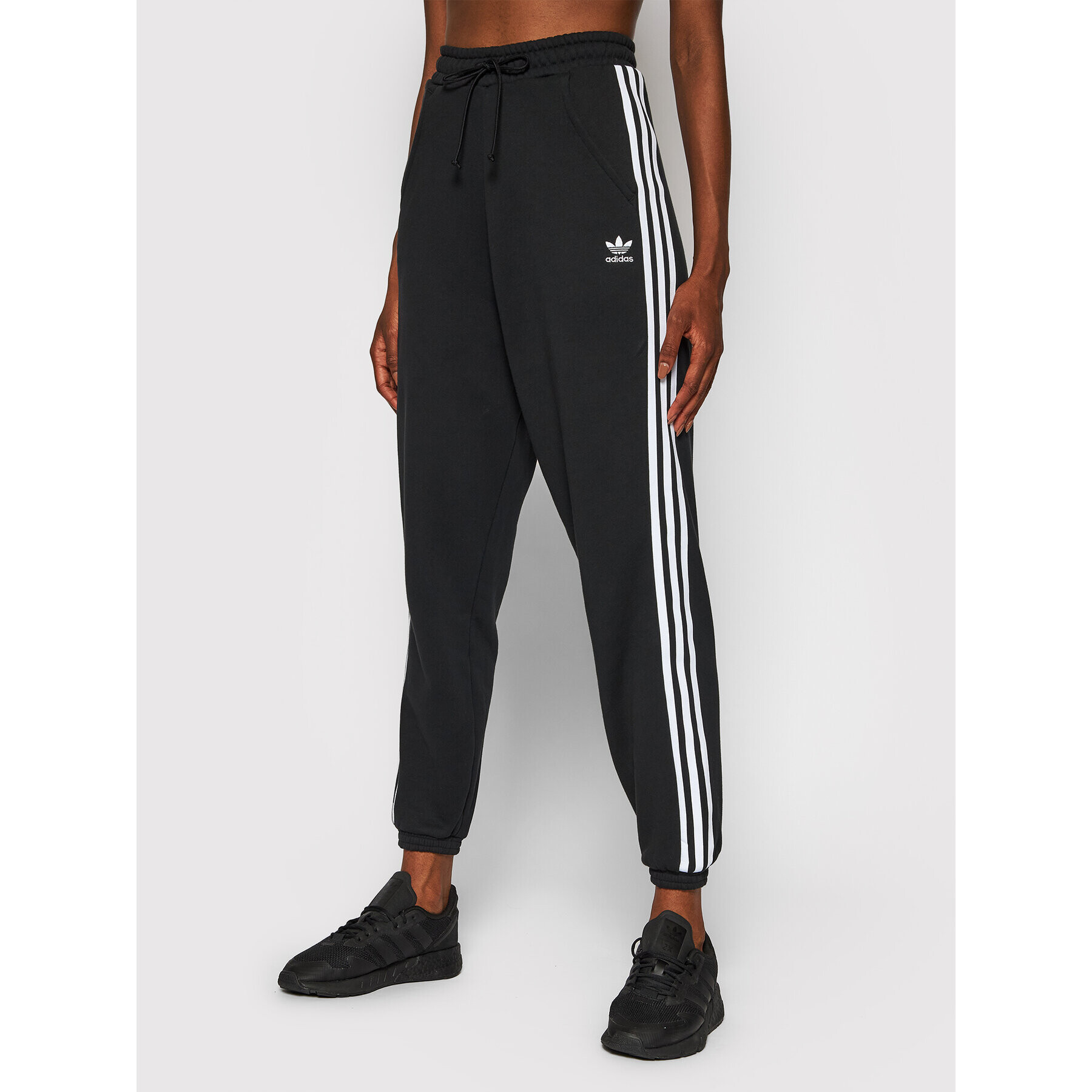 adidas Teplákové nohavice Jogger GD2260 Čierna Regular Fit - Pepit.sk