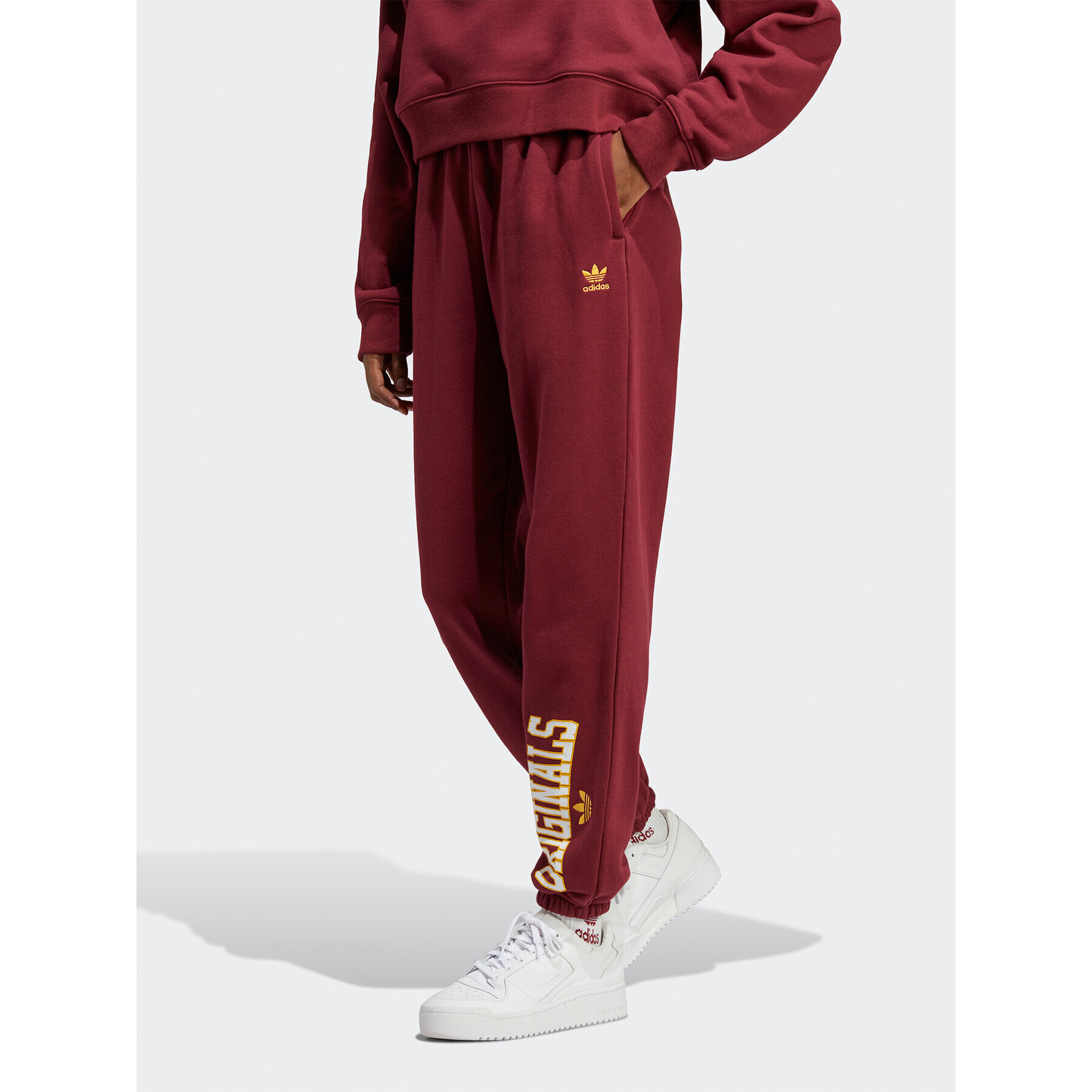 adidas Teplákové nohavice Joggers IC6035 Červená Slim Fit - Pepit.sk