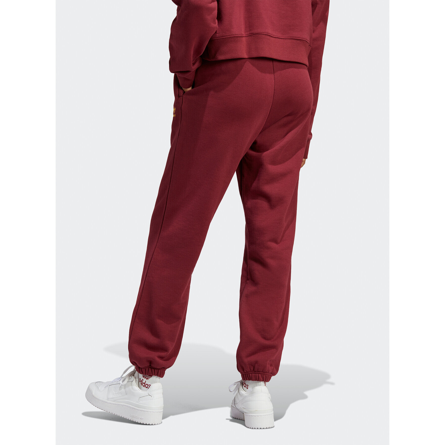 adidas Teplákové nohavice Joggers IC6035 Červená Slim Fit - Pepit.sk