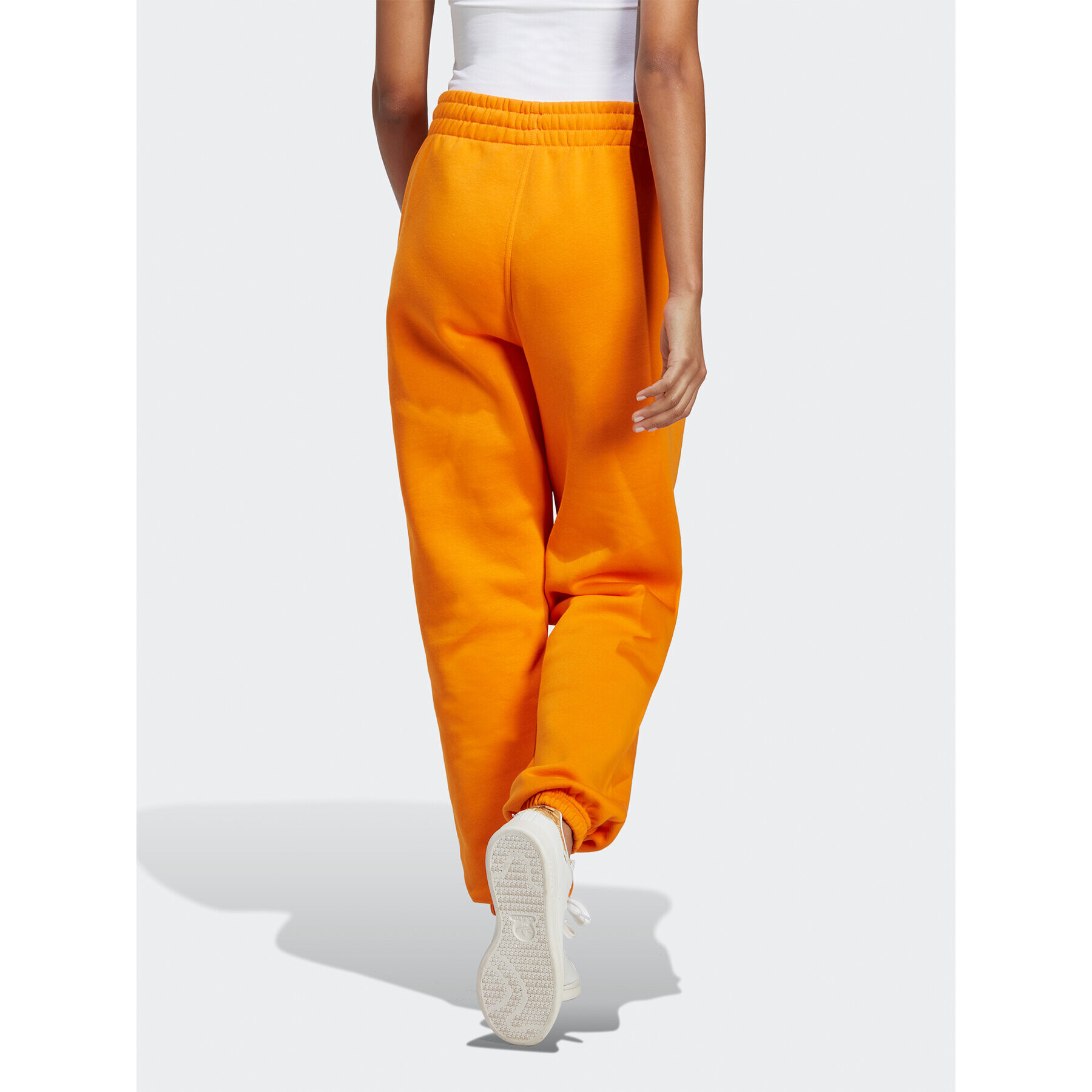 adidas Teplákové nohavice Joggers IK7689 Oranžová - Pepit.sk