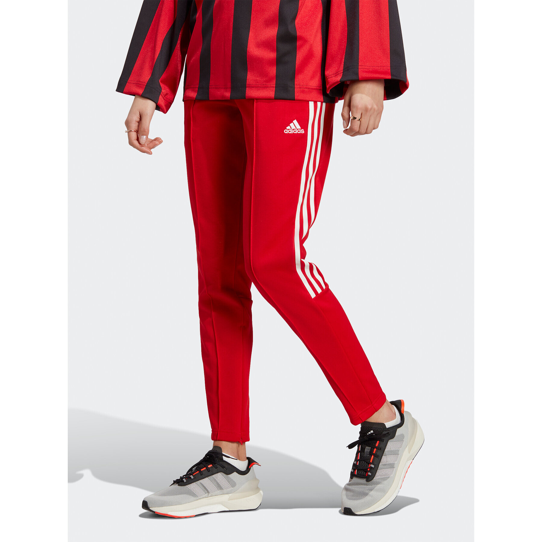 adidas Teplákové nohavice Tiro Suit Up Lifestyle Track Pant IC6679 Červená Regular Fit - Pepit.sk