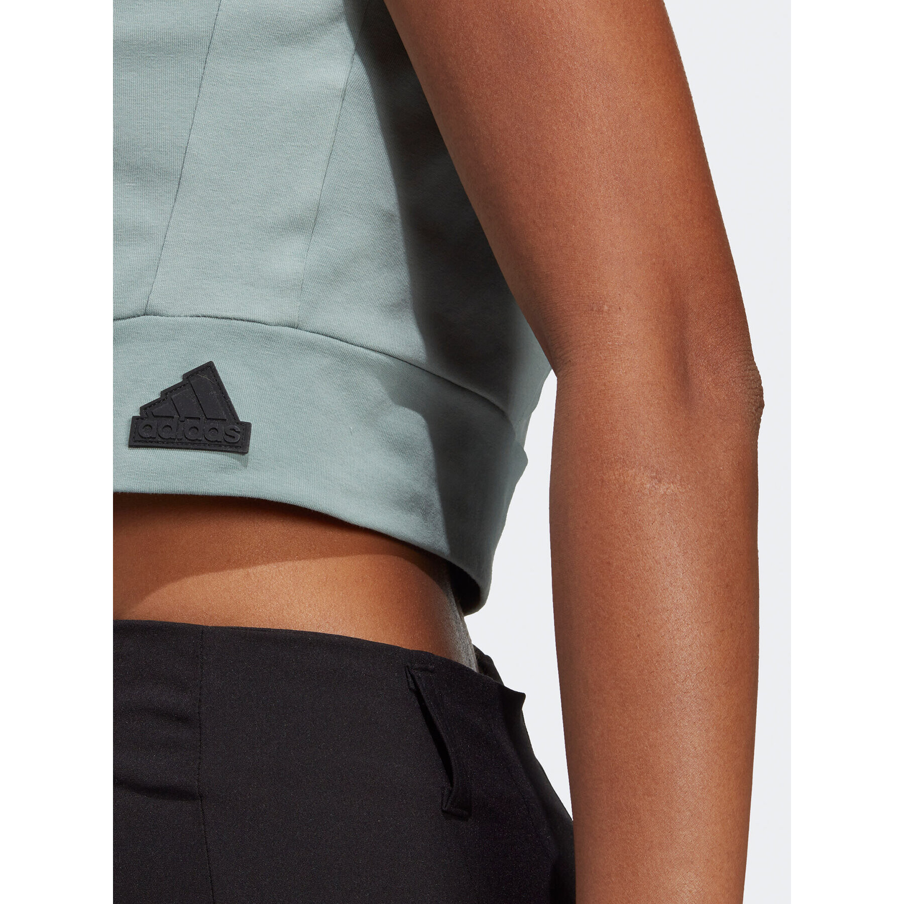 adidas Top Mission Victory Sleeveless Cropped Top IC0315 Zelená Slim Fit - Pepit.sk