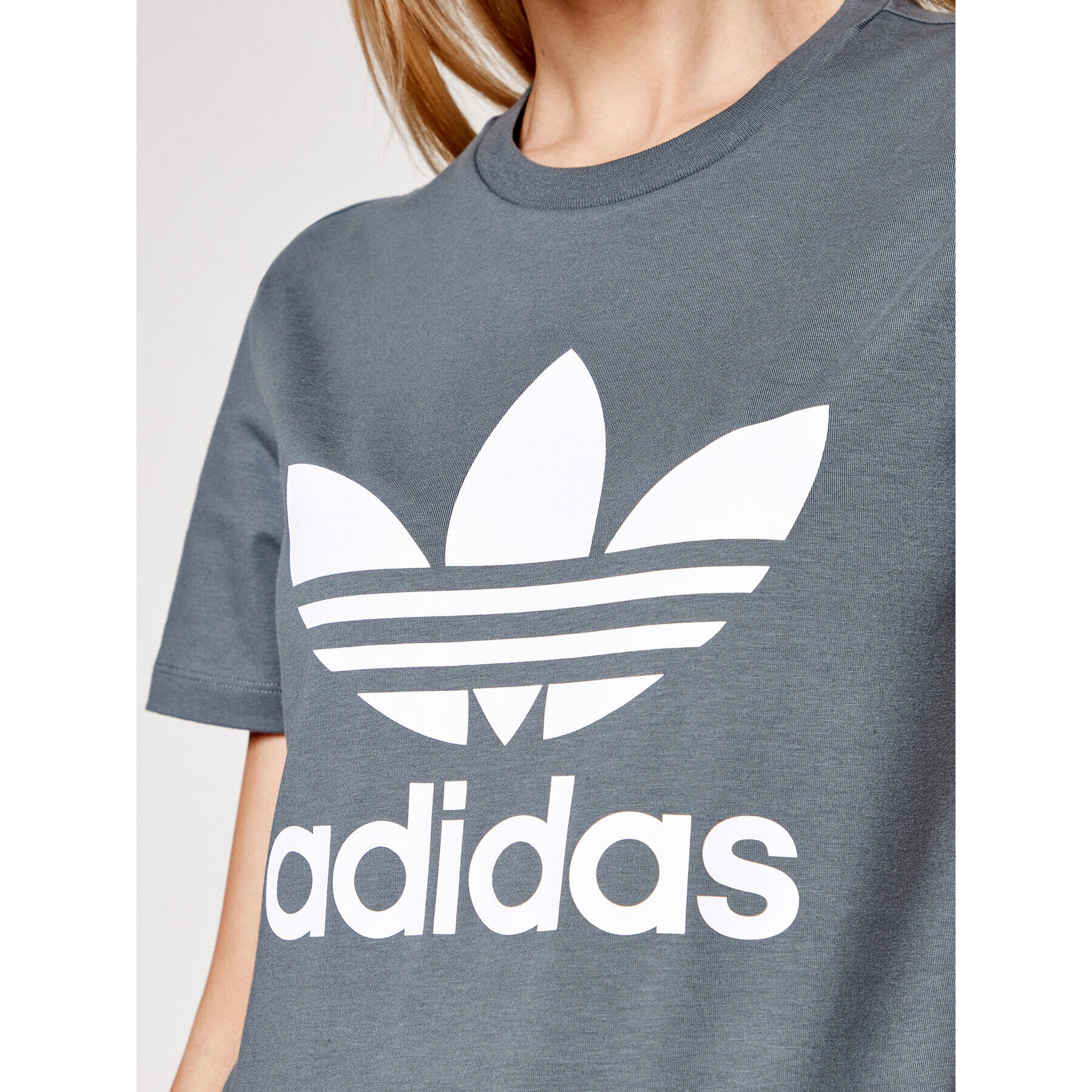 adidas Tričko adicolor Classics Trefoil GN2903 Sivá Regular Fit - Pepit.sk