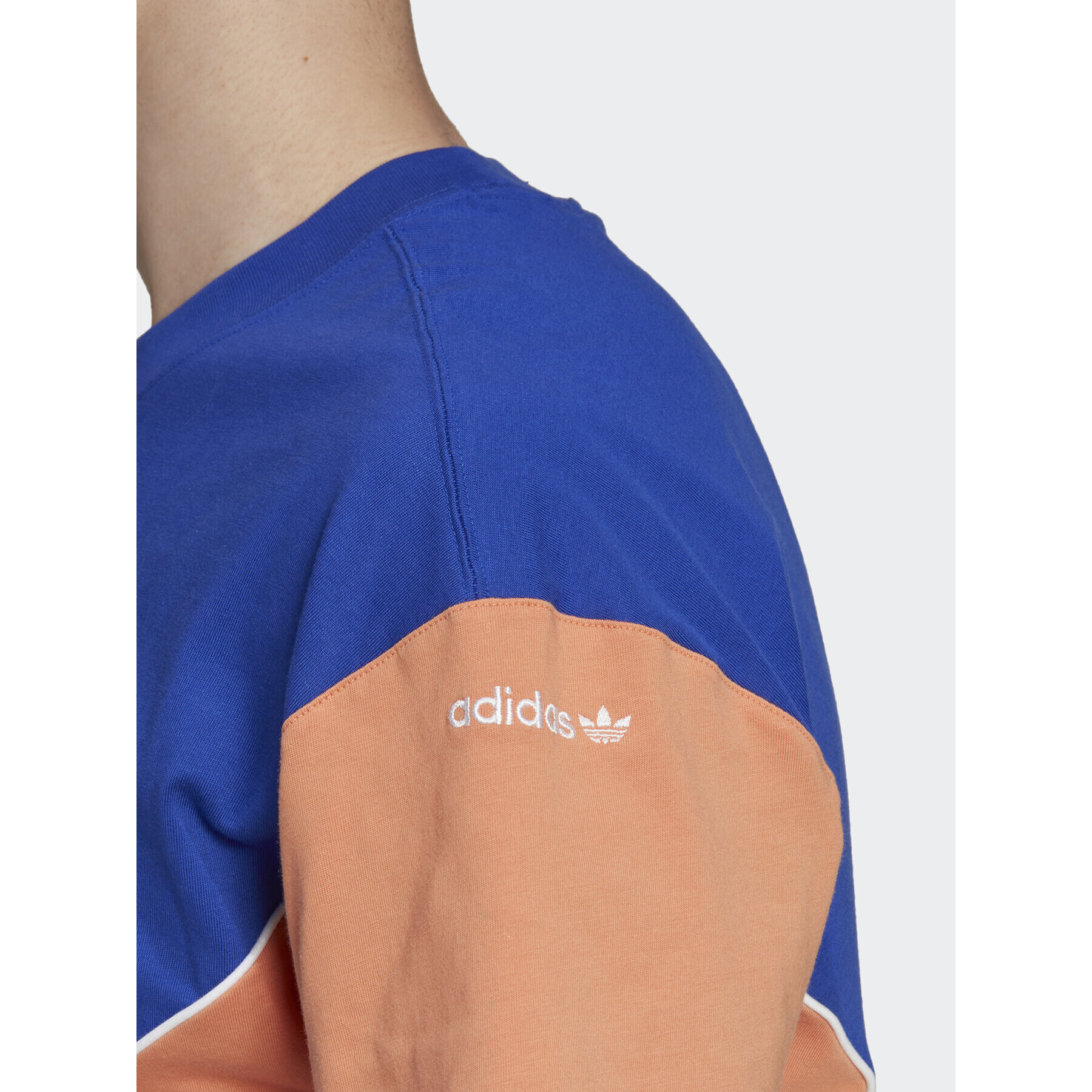 adidas Tričko Adicolor Seasonal Archive T-Shirt IB3143 Modrá Regular Fit - Pepit.sk