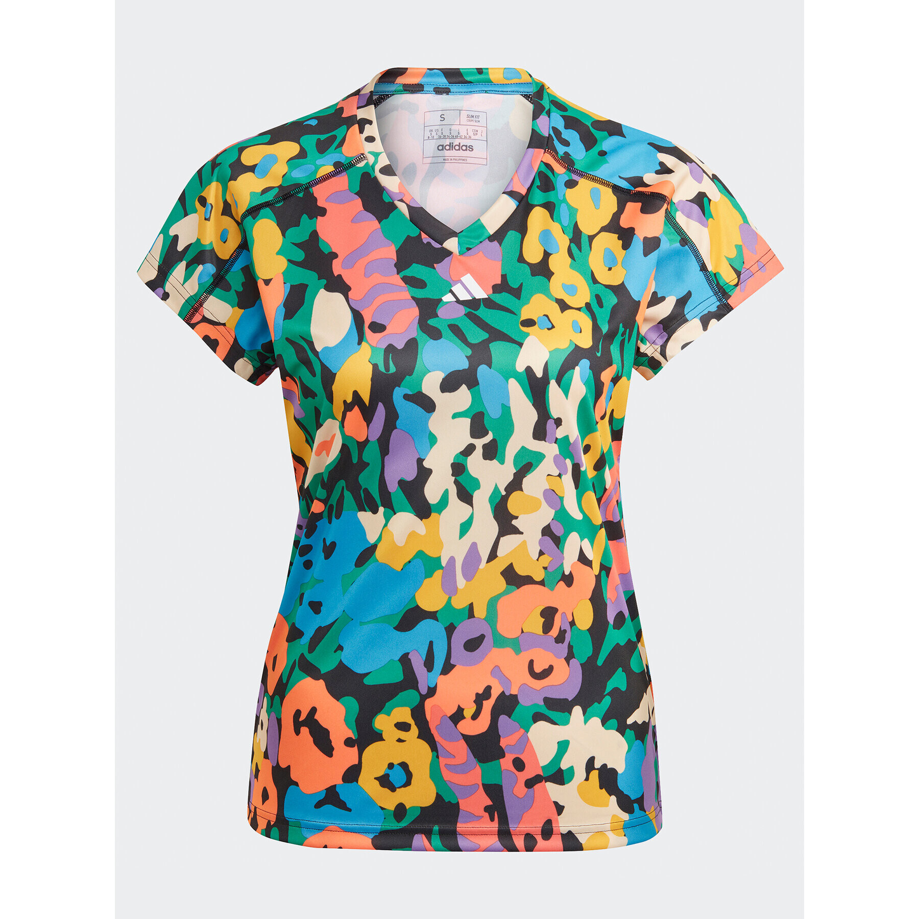 adidas Tričko AEROREADY Train Essentials Minimal Branding V-Neck Floral Print T-Shirt HN5541 Čierna Slim Fit - Pepit.sk