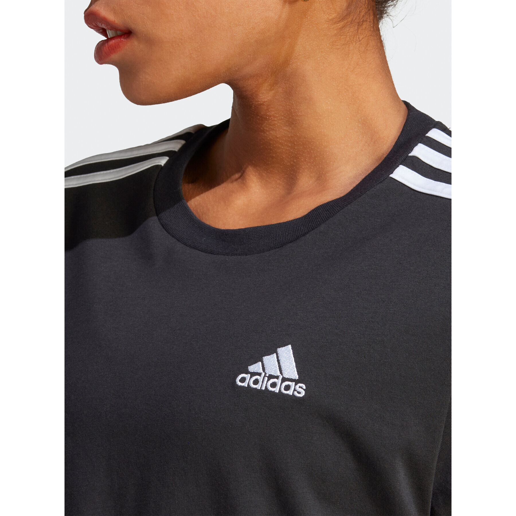 adidas Tričko Essentials 3-Stripes Single Jersey Crop Top HR4913 Čierna Loose Fit - Pepit.sk