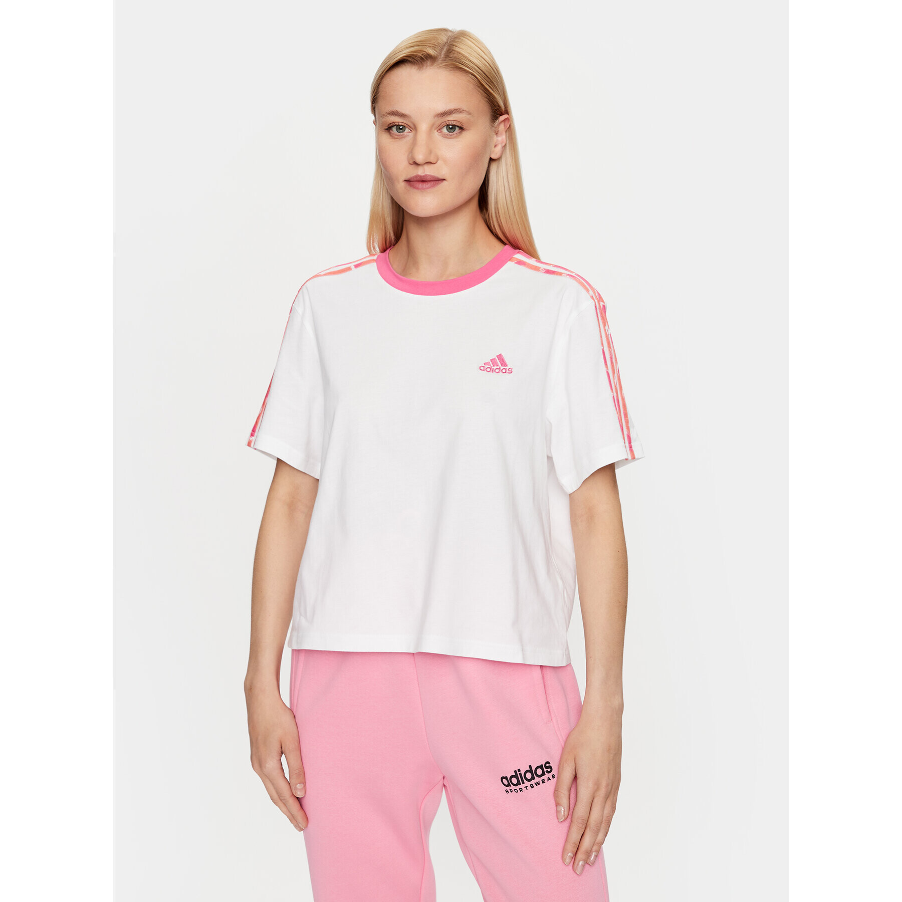 adidas Tričko Essentials 3-Stripes Single Jersey Crop Top IC9882 Biela Loose Fit - Pepit.sk