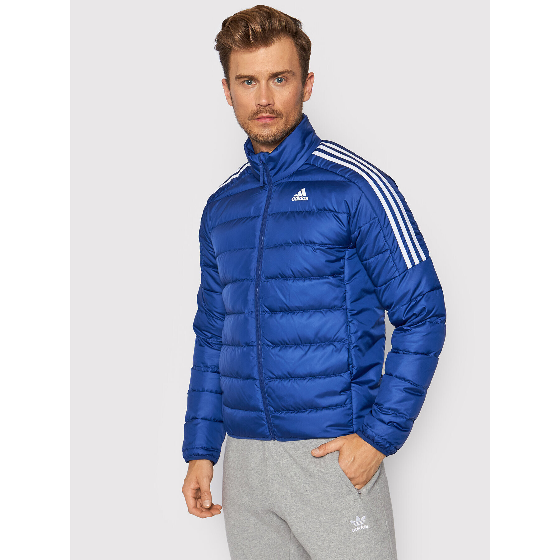 adidas Vatovaná bunda Essentials GT9173 Tmavomodrá Slim Fit - Pepit.sk