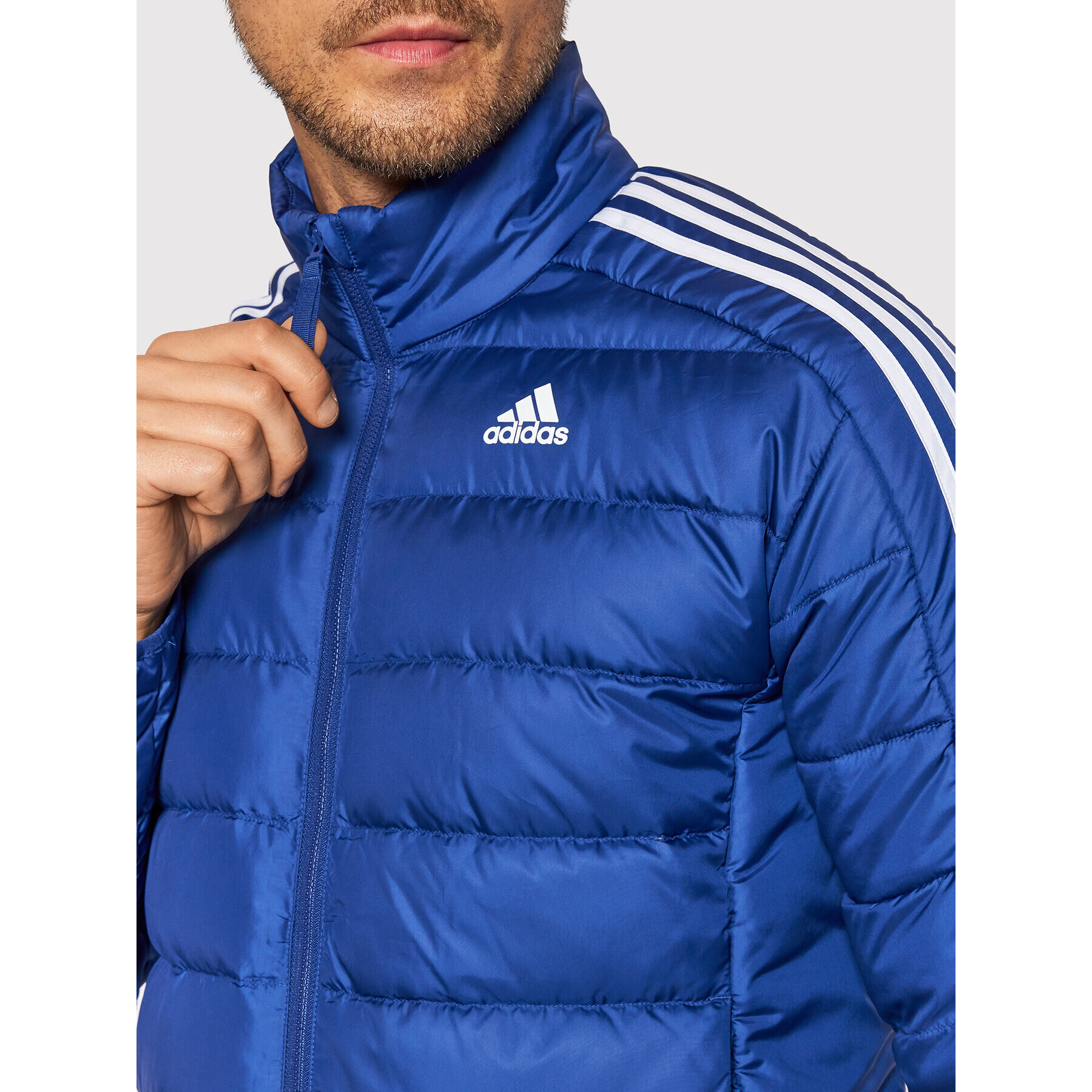 adidas Vatovaná bunda Essentials GT9173 Tmavomodrá Slim Fit - Pepit.sk