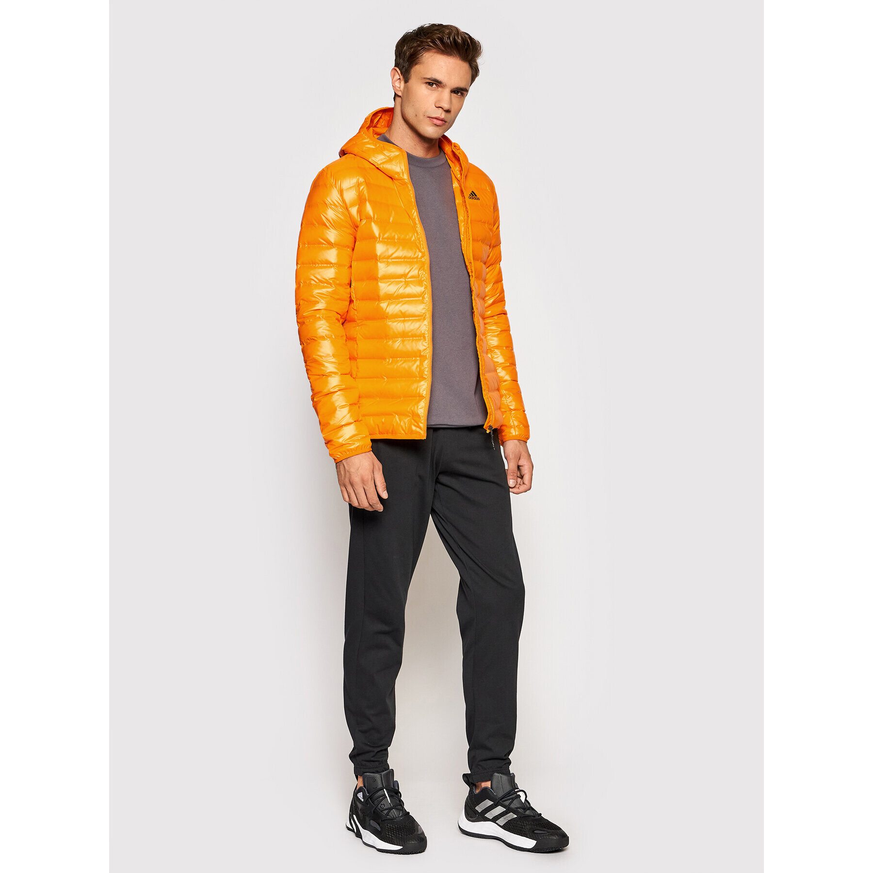 adidas Vatovaná bunda Varilite Hooded GT9215 Oranžová Slim Fit - Pepit.sk