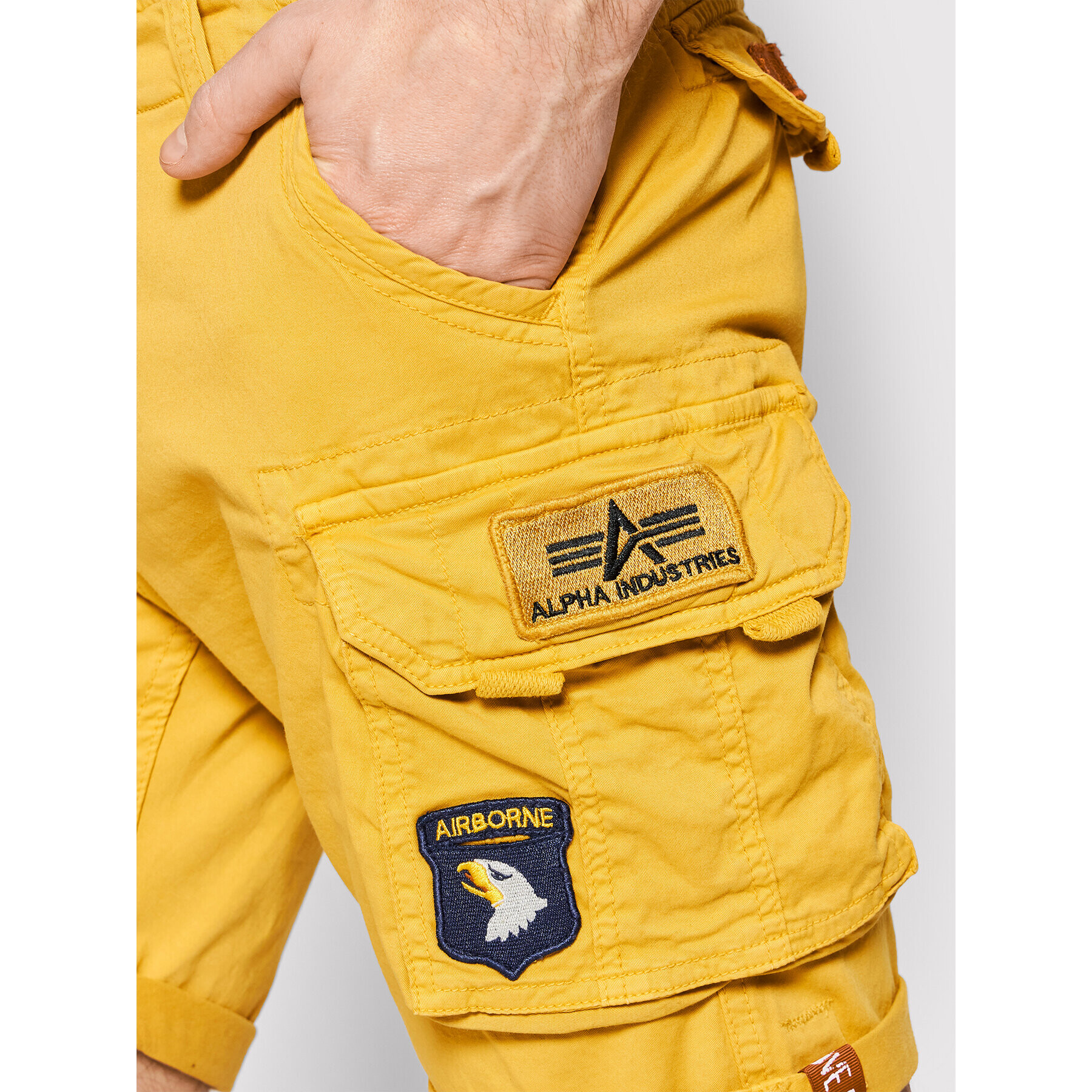 Alpha Industries Bavlnené šortky Crew 186209 Žltá Regular Fit - Pepit.sk