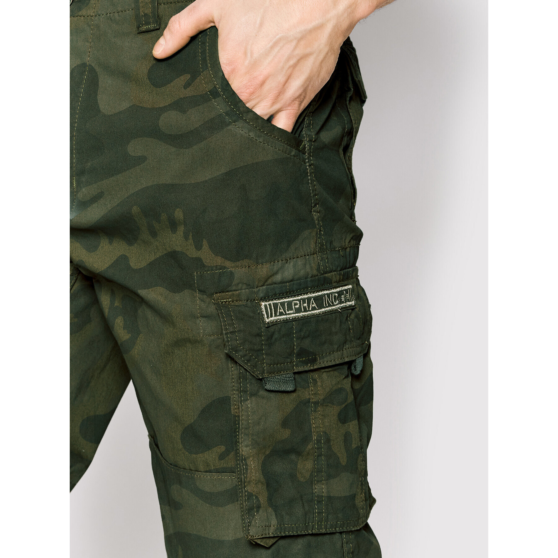 Alpha Industries Bavlnené šortky Jet Camo 191200C Zelená Regular Fit - Pepit.sk