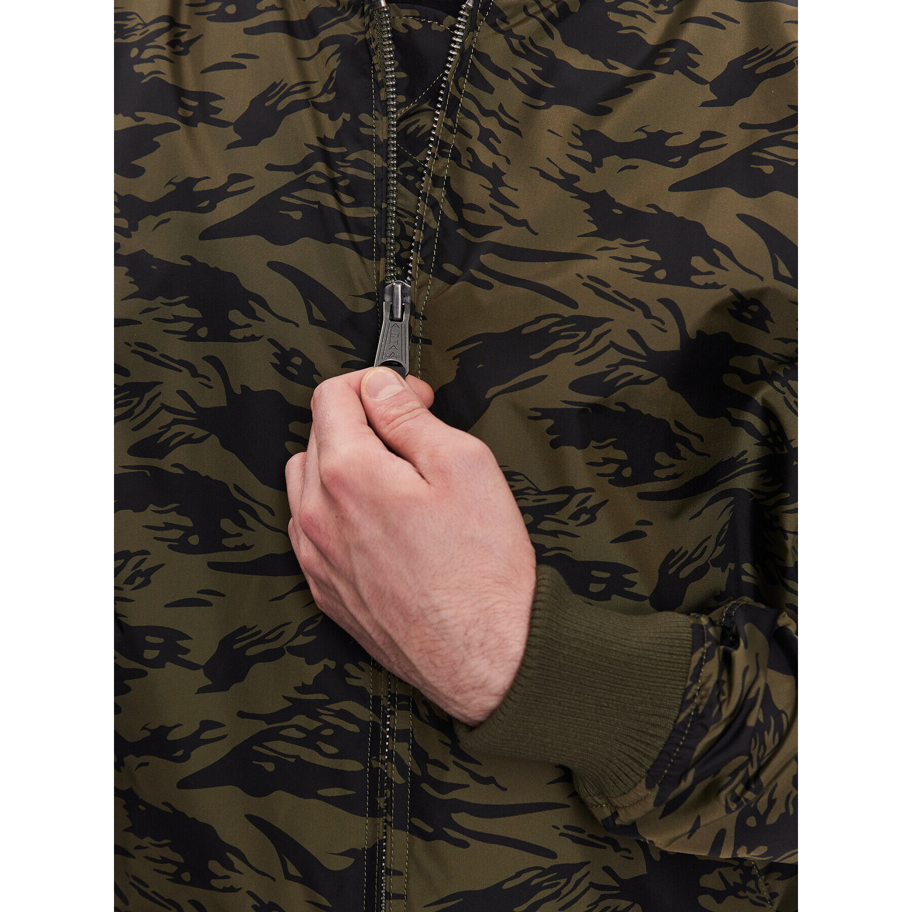 Alpha Industries Bundy bomber MA-1 191103C Zelená Regular Fit - Pepit.sk