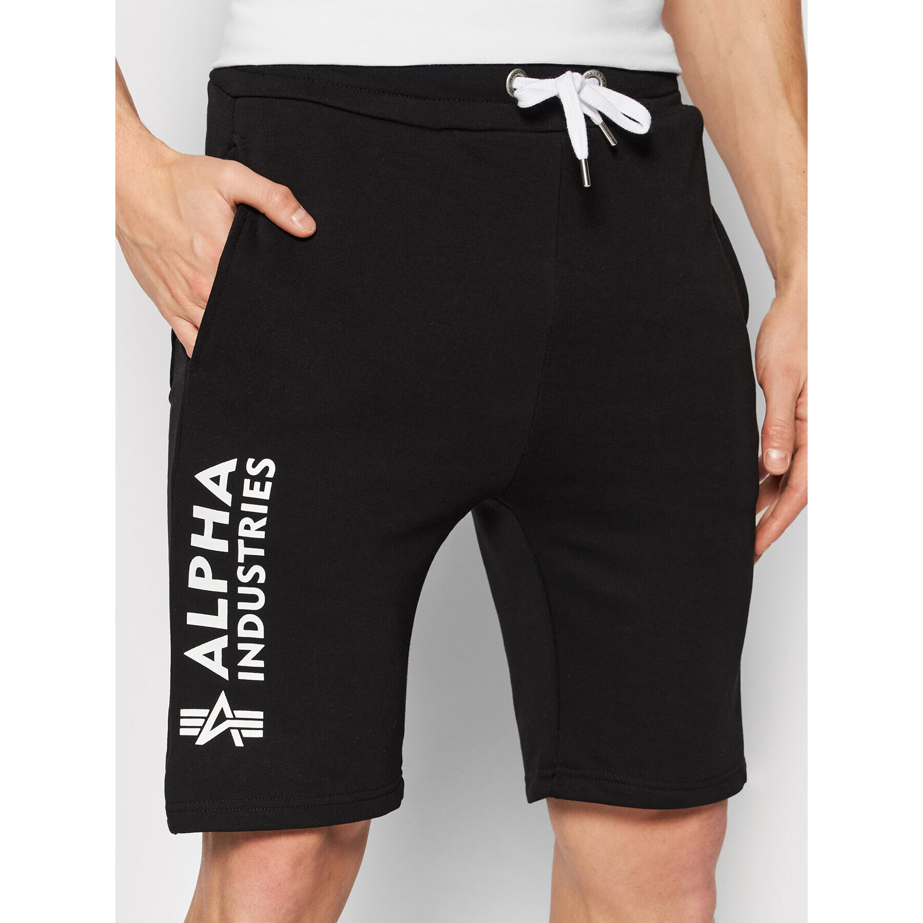 Alpha Industries Športové kraťasy Basic 116364 Čierna Regular Fit - Pepit.sk