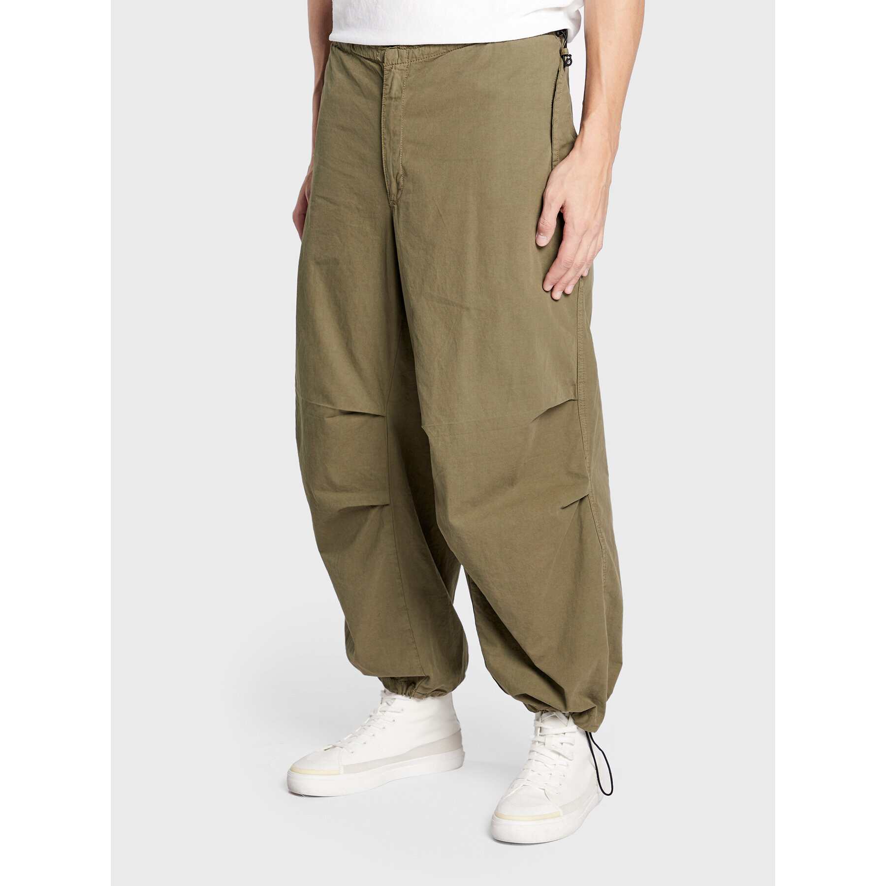 BDG Urban Outfitters Bavlnené nohavice 75335752 Kaki Baggy Fit - Pepit.sk