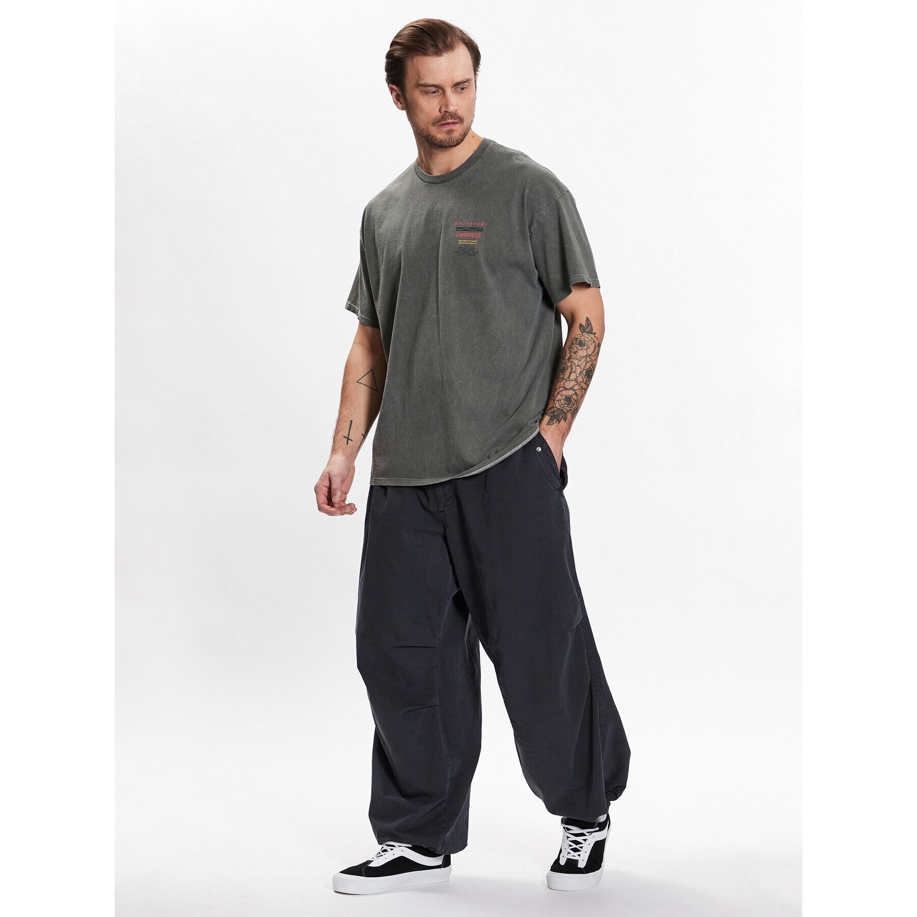 BDG Urban Outfitters Tričko BDG UNIVERSAL UNKNOWN TEE 76741784 Kaki Oversize - Pepit.sk