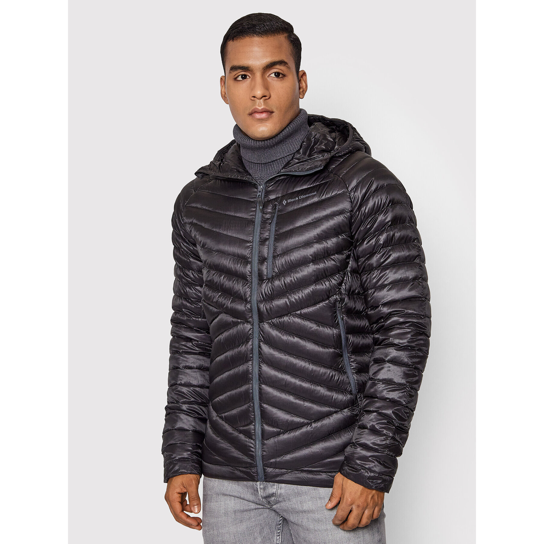 Black Diamond Vatovaná bunda Approach AP746000 Čierna Regular Fit - Pepit.sk