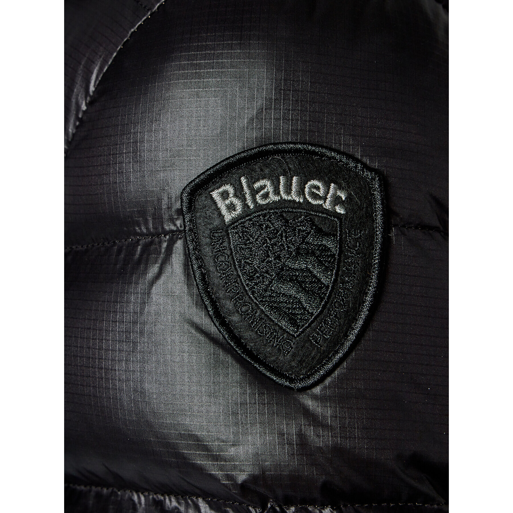 Blauer Vatovaná bunda 23WBLUC02083 Čierna Regular Fit - Pepit.sk