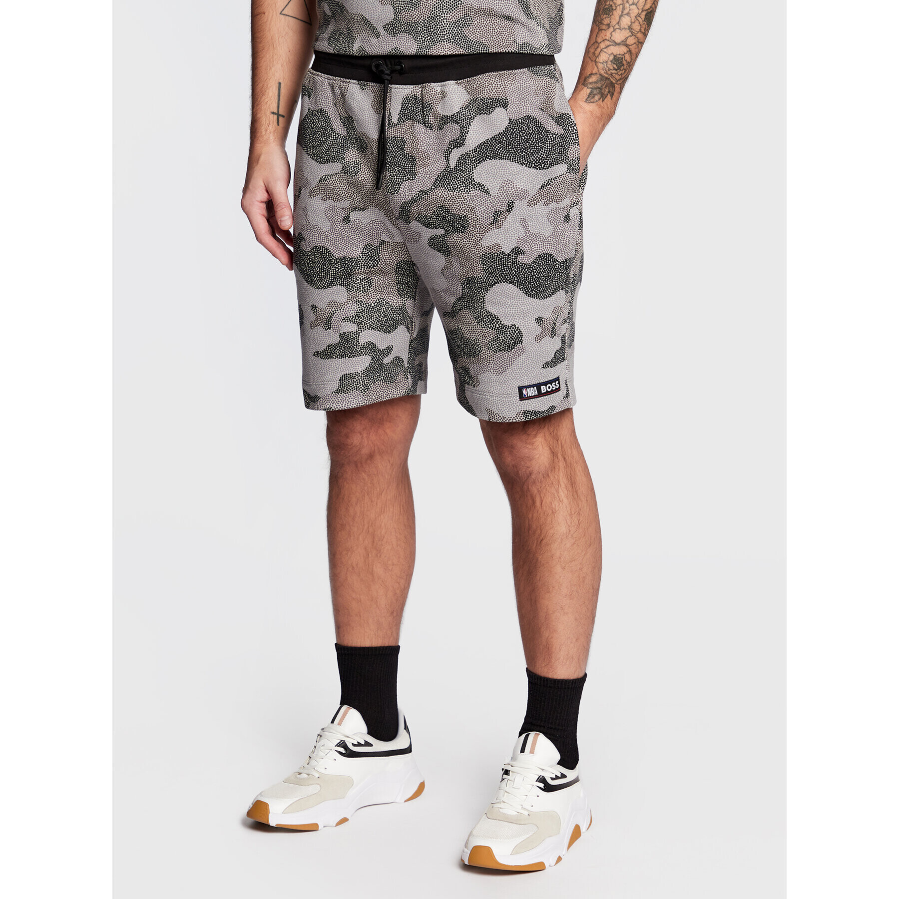 Boss Športové kraťasy Slam_Camo_NBA 50477471 Sivá Regular Fit - Pepit.sk