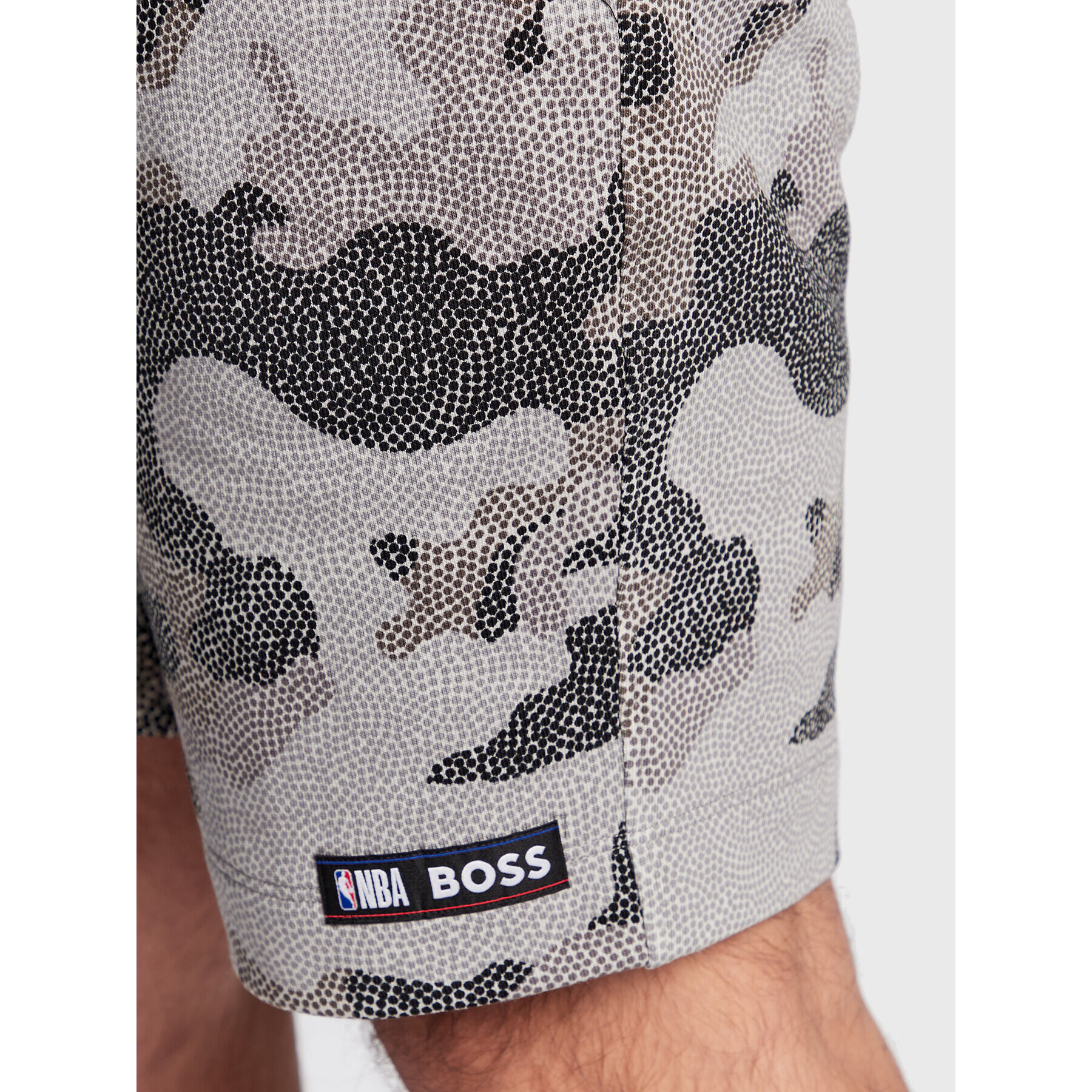 Boss Športové kraťasy Slam_Camo_NBA 50477471 Sivá Regular Fit - Pepit.sk