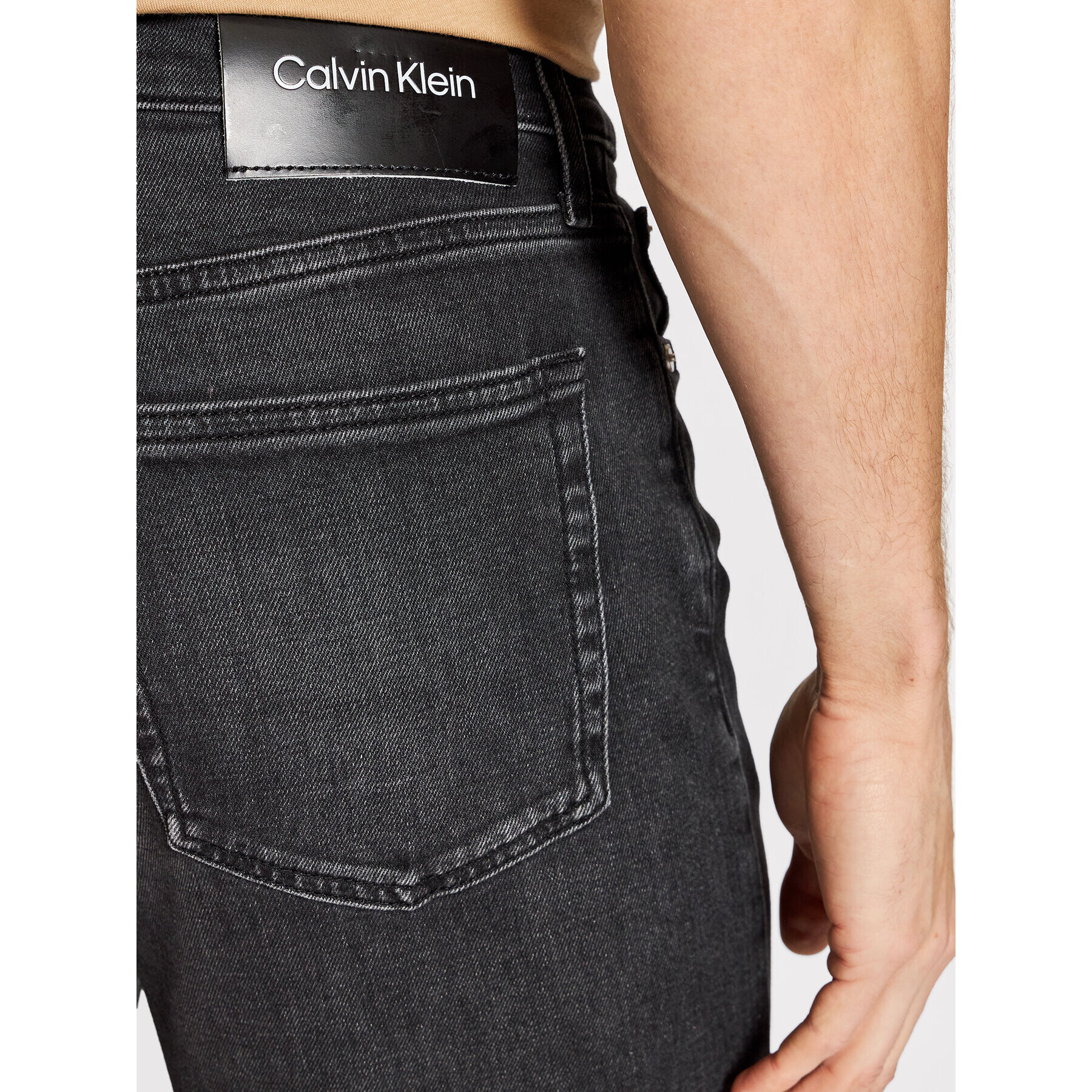 Calvin Klein Džínsové šortky K10K108676 Čierna Slim Fit - Pepit.sk