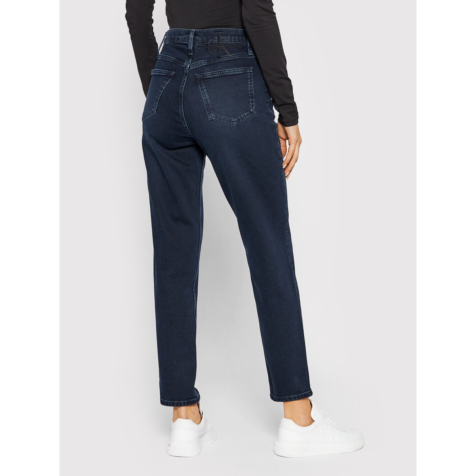 Calvin Klein Jeans Džínsy J20J217059 Tmavomodrá Mom Fit - Pepit.sk