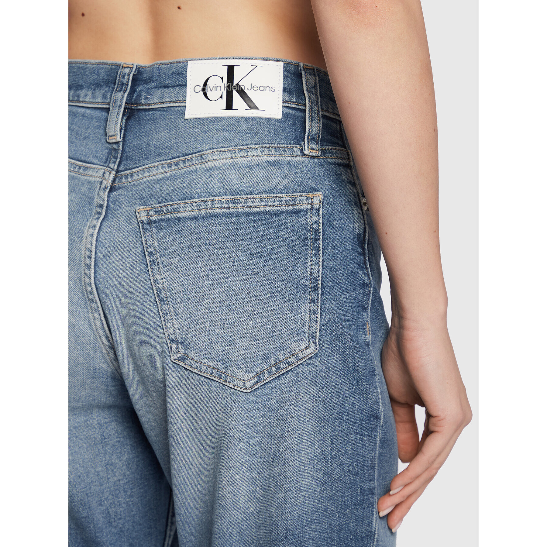 Calvin Klein Jeans Džínsy J20J219539 Modrá Mom Fit - Pepit.sk