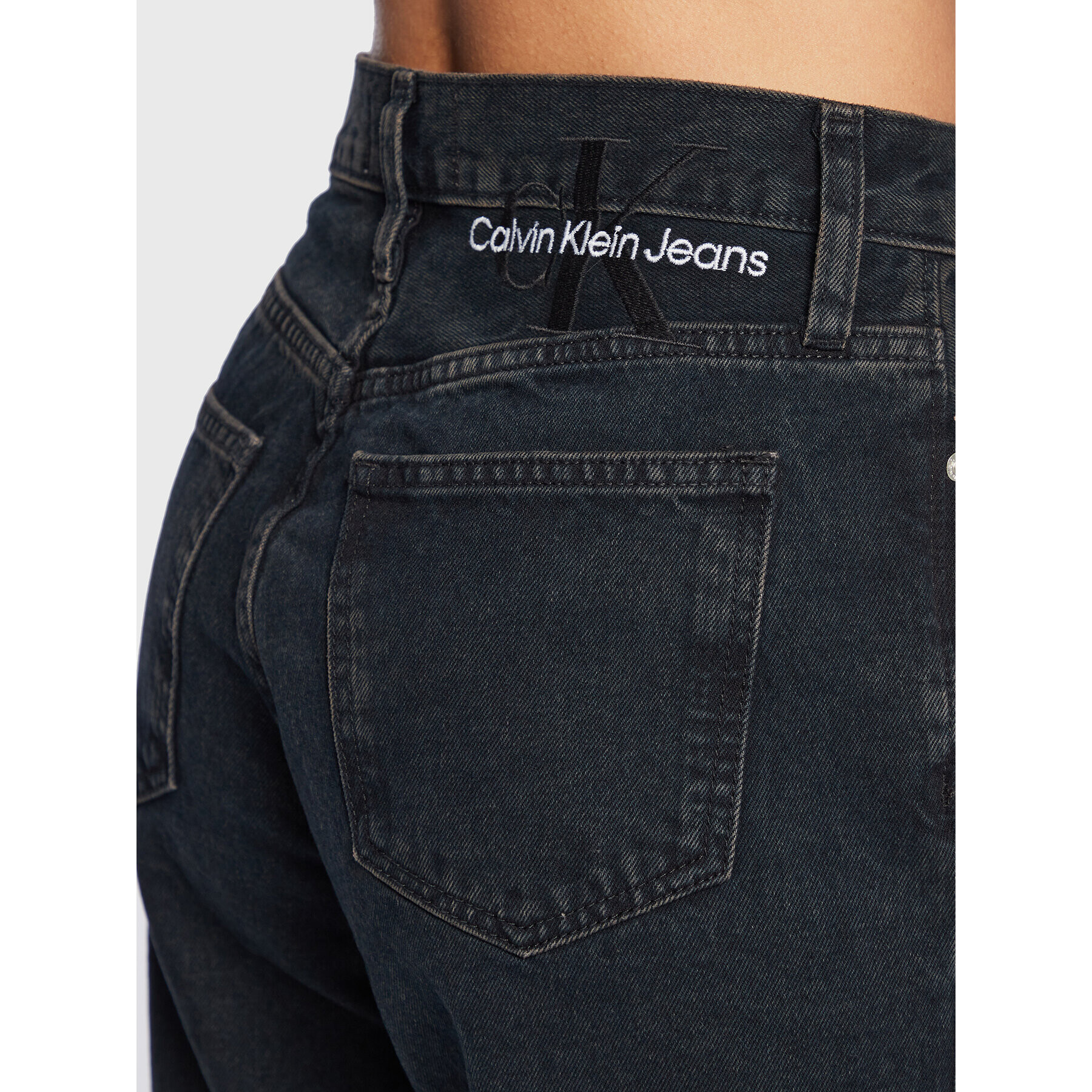 Calvin Klein Jeans Džínsy J20J220203 Čierna Mom Fit - Pepit.sk