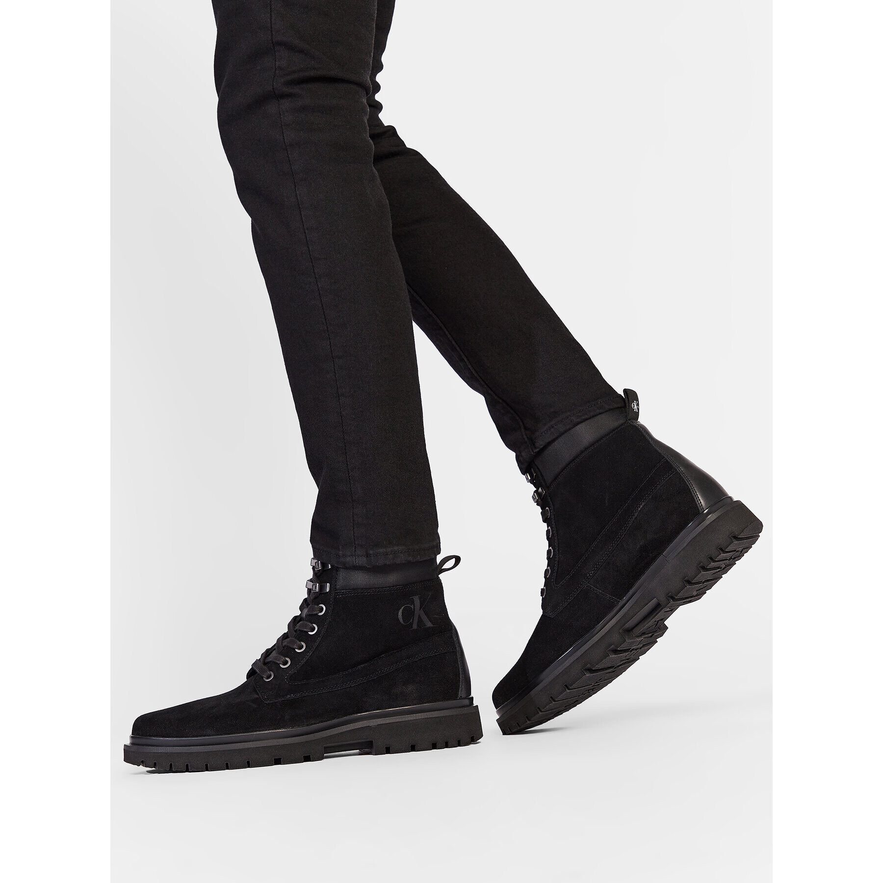 Calvin Klein Jeans Outdoorová obuv Lug Mid Laceup Boot Hike YM0YM00270 Čierna - Pepit.sk