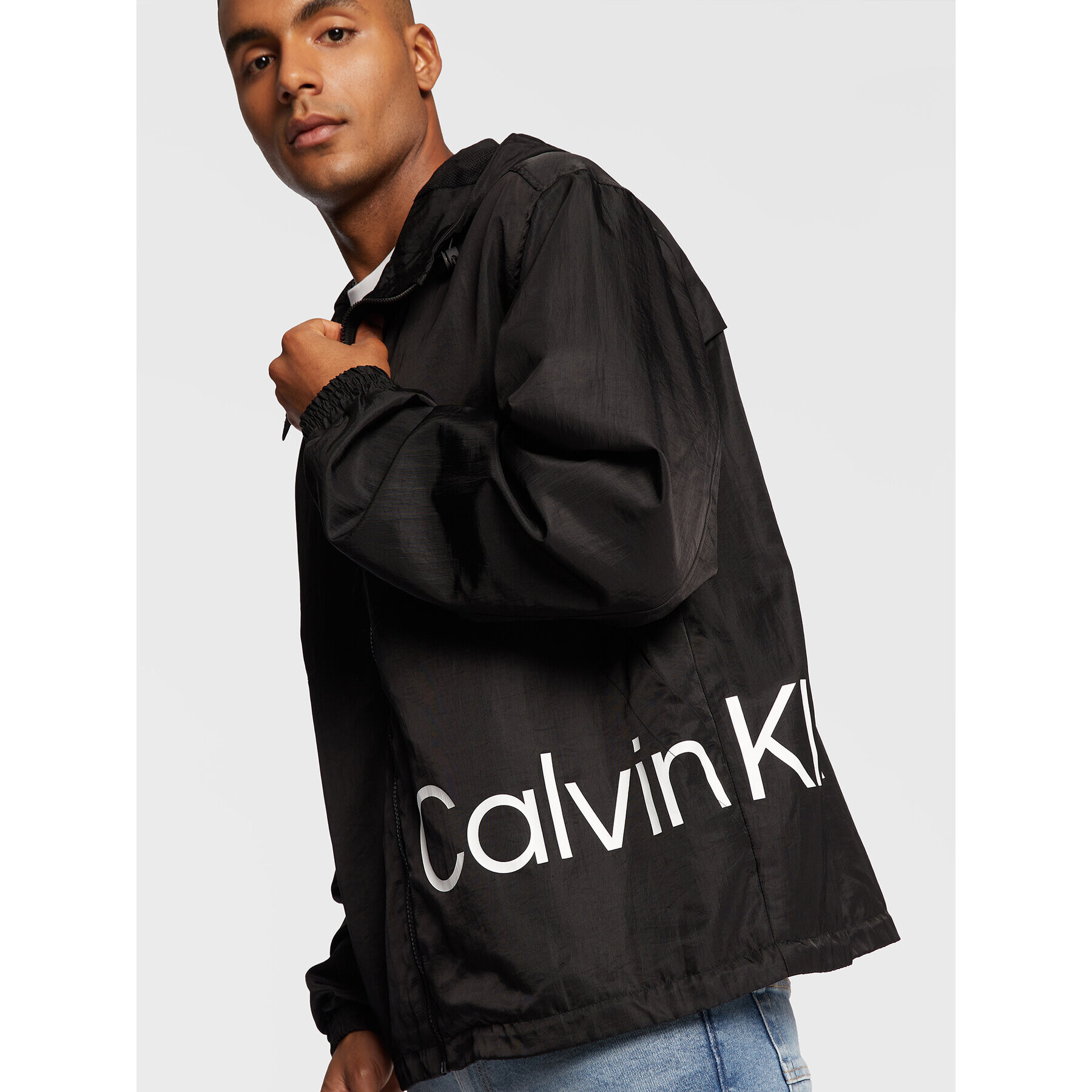 Calvin Klein Jeans Prechodná bunda J30J320925 Čierna Relaxed Fit - Pepit.sk