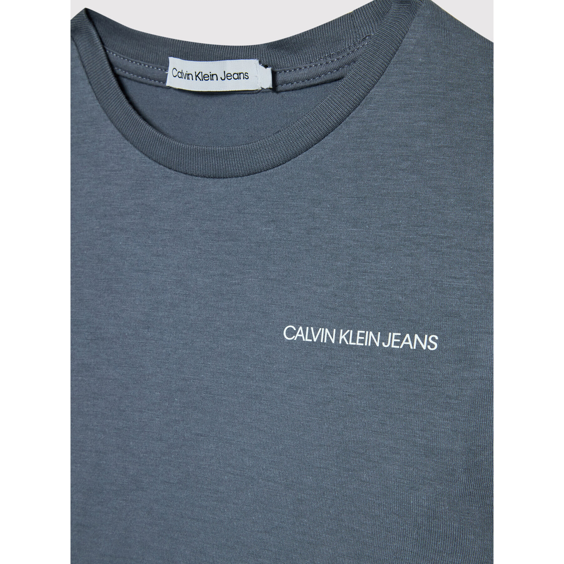 Calvin Klein Jeans Tričko Chest Logo IB0IB00456 Sivá Regular Fit - Pepit.sk