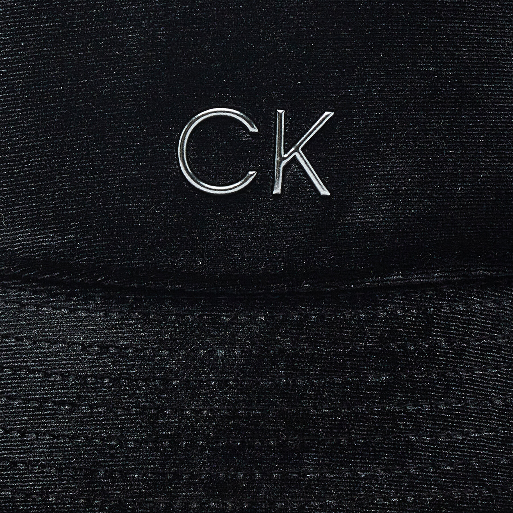 Calvin Klein Klobúk Re-Lock Velvet K60K610216 Čierna - Pepit.sk