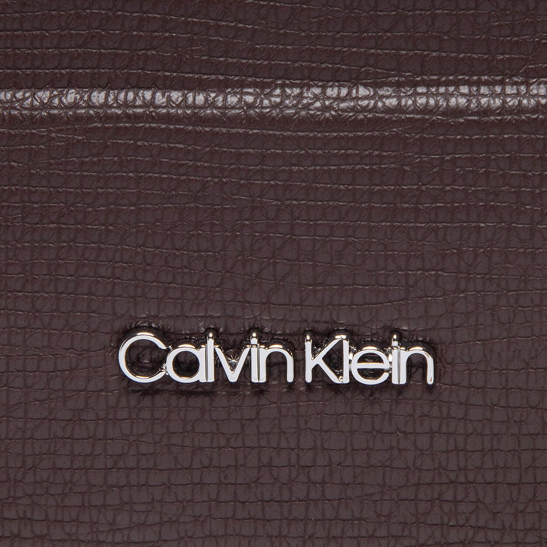 Calvin Klein Ľadvinka Minimalism Cube Reporter K50K509558 Hnedá - Pepit.sk