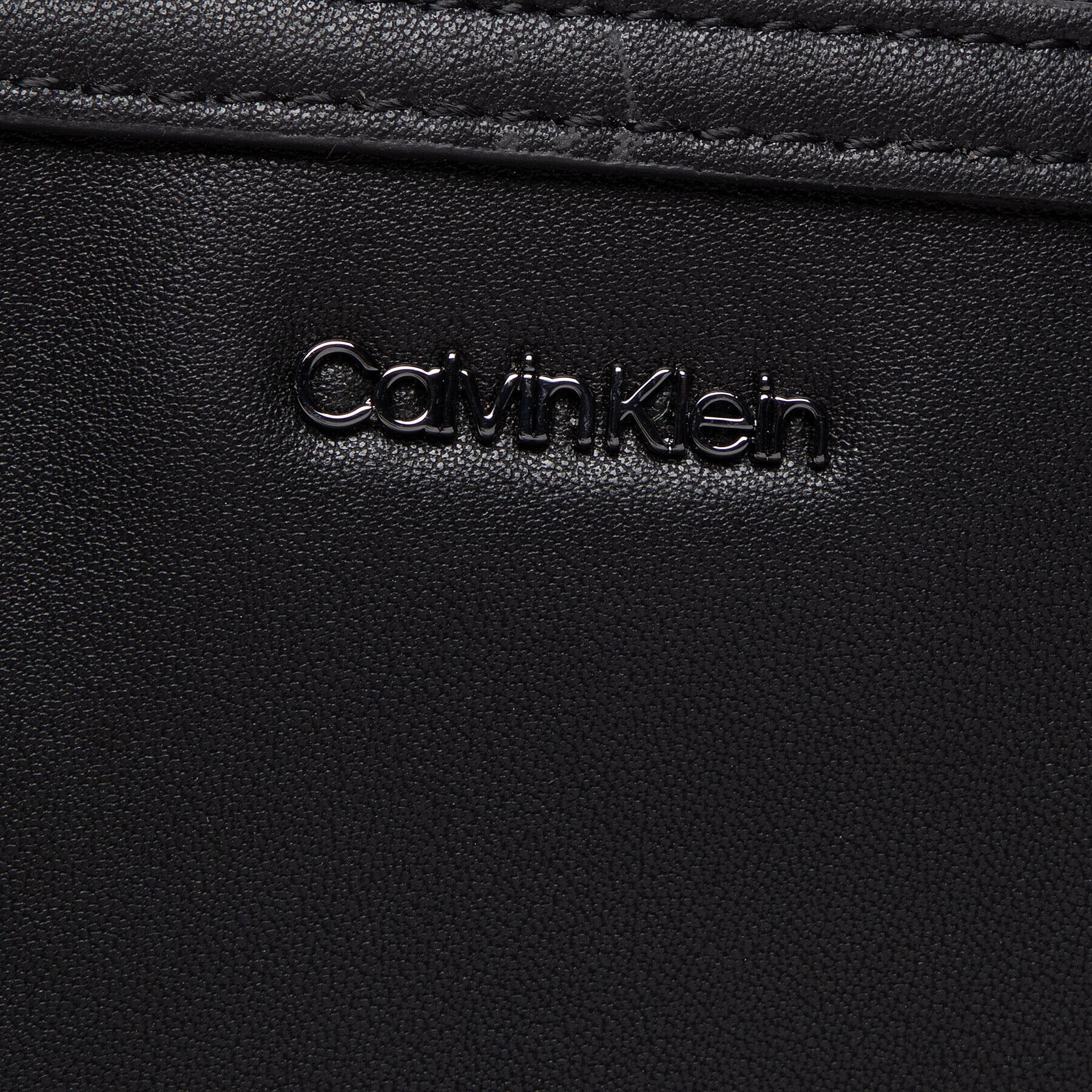 Calvin Klein Puzdro na tablet Calvin Resort Ipad Pouch K60K609139 Čierna - Pepit.sk