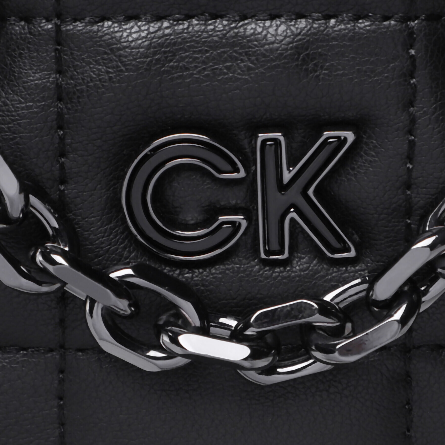 Calvin Klein Puzdro na telefón Re-Lock Quilt Phone Crossbody K60K610471 Čierna - Pepit.sk