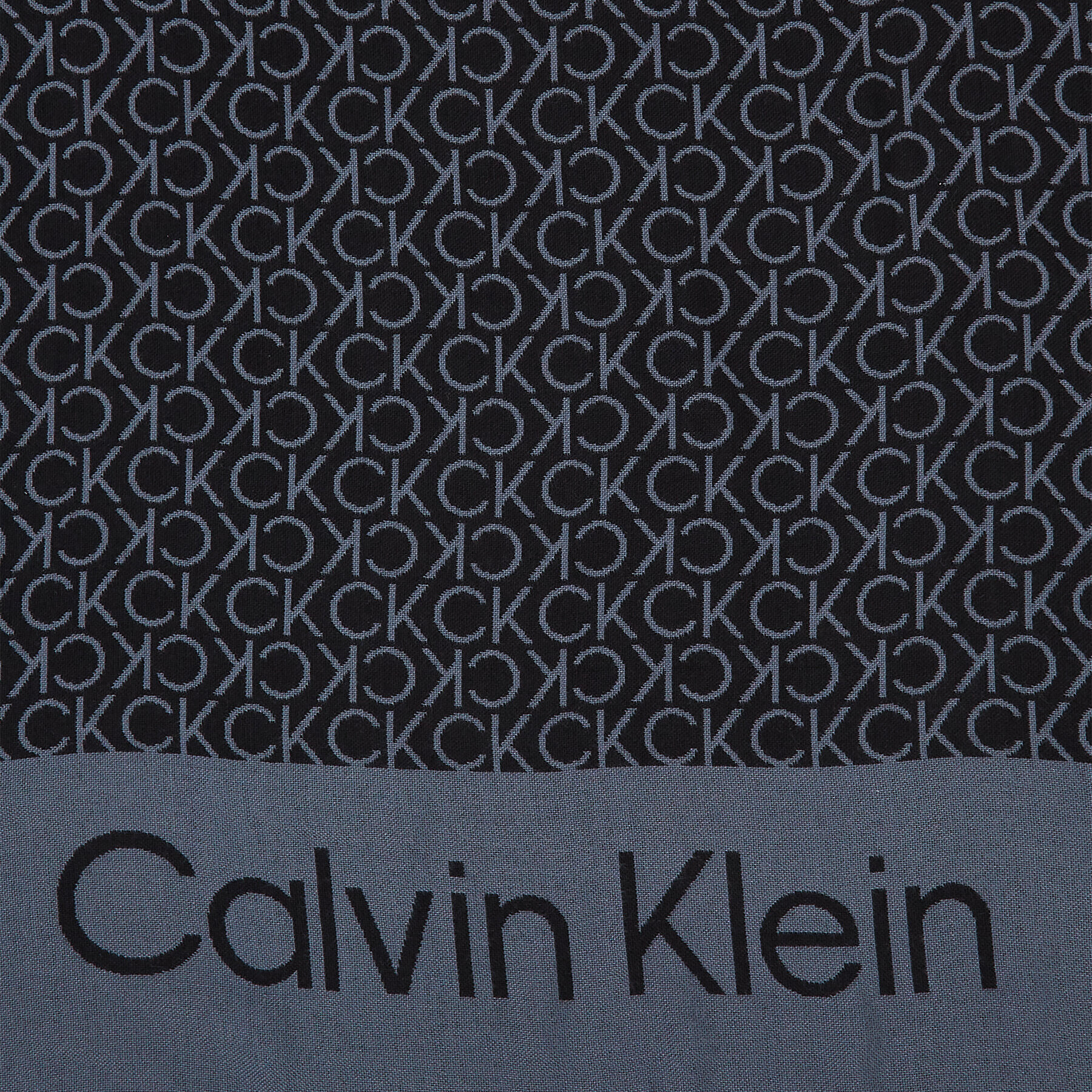 Calvin Klein Šál Fringes Monogram Scarf 100X200 K60K611118 Čierna - Pepit.sk