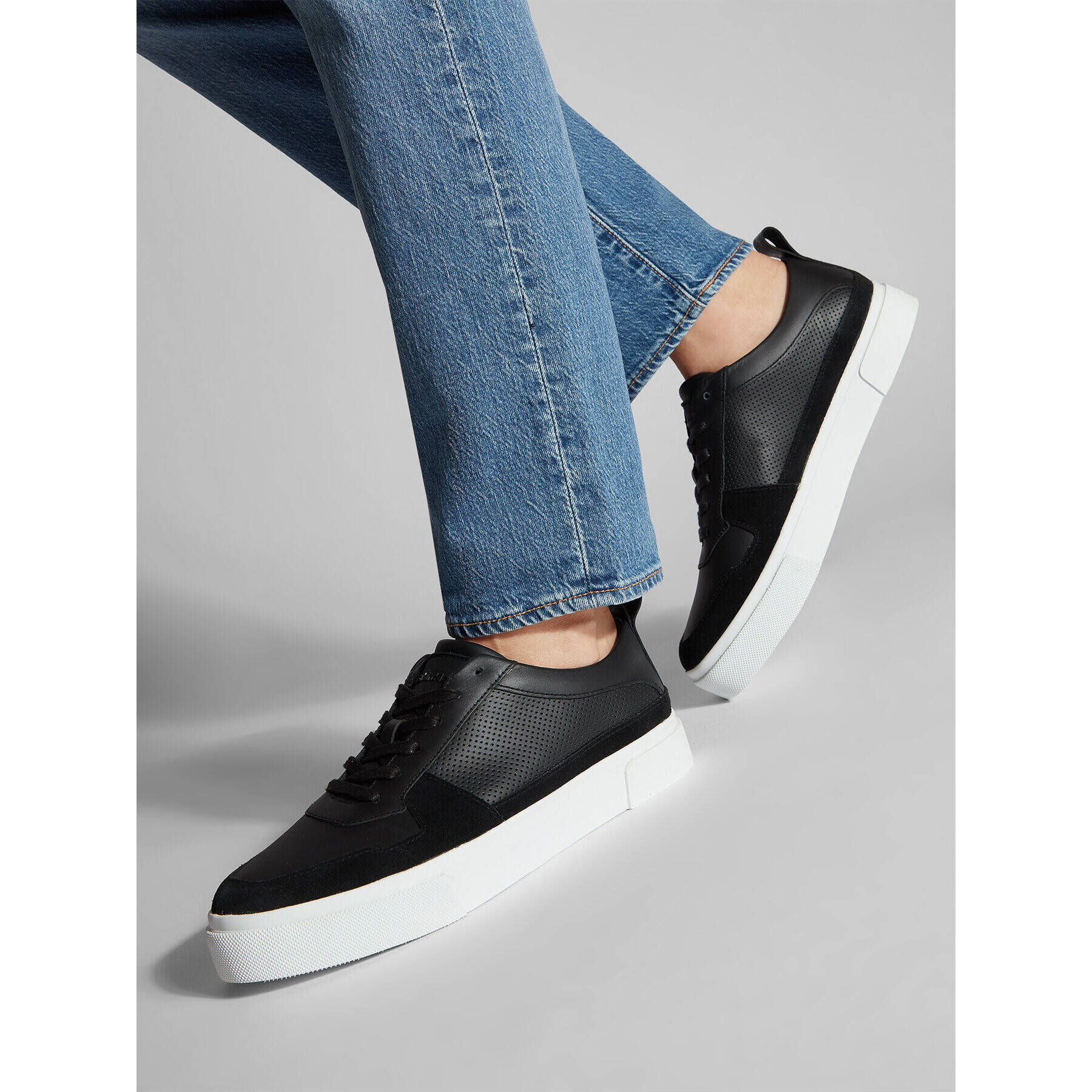 Calvin Klein Sneakersy Low Top Lace Up Lth HM0HM00495 Čierna - Pepit.sk