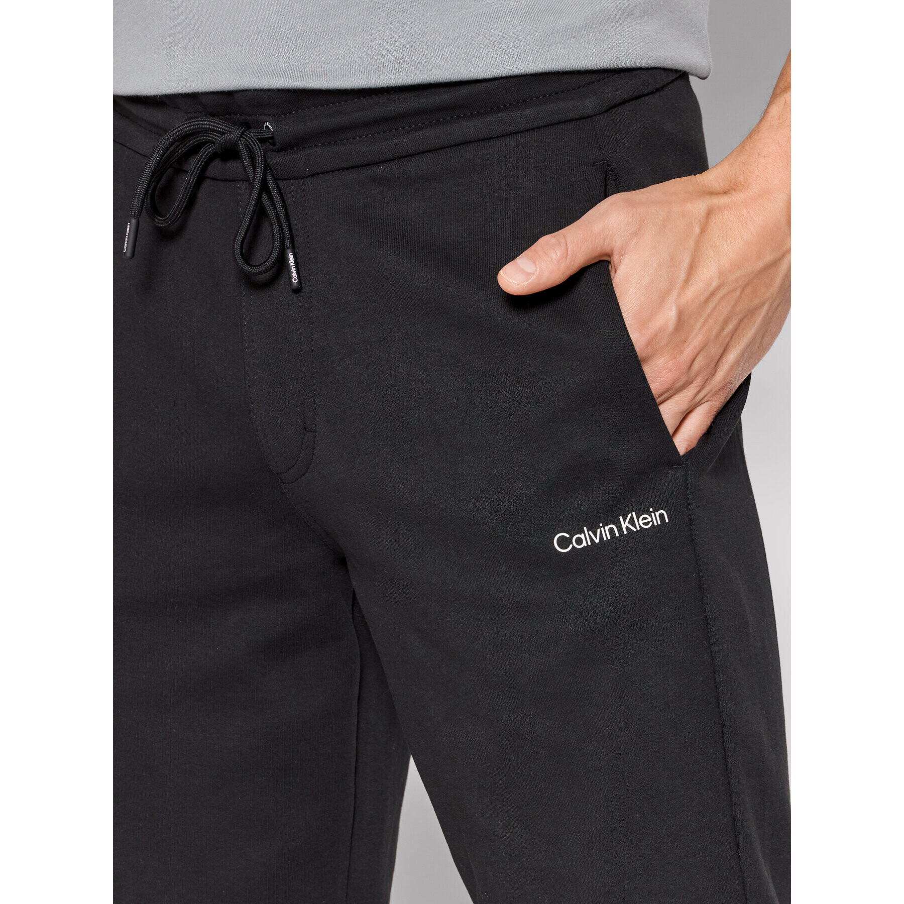 Calvin Klein Športové kraťasy Interlock Micro Logo K10K109430 Čierna Regular Fit - Pepit.sk