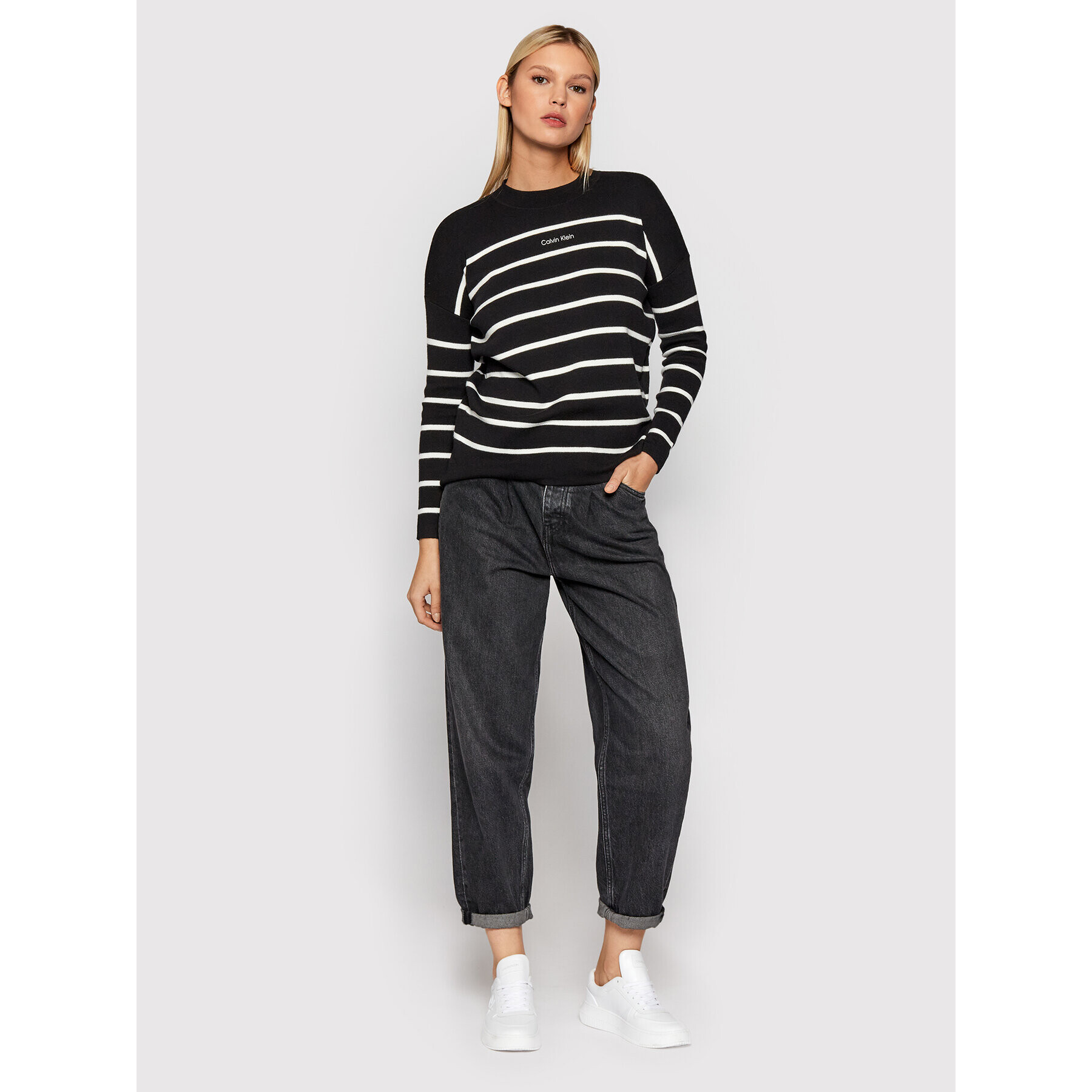 Calvin Klein Sveter Stripe K20K202885 Čierna Relaxed Fit - Pepit.sk