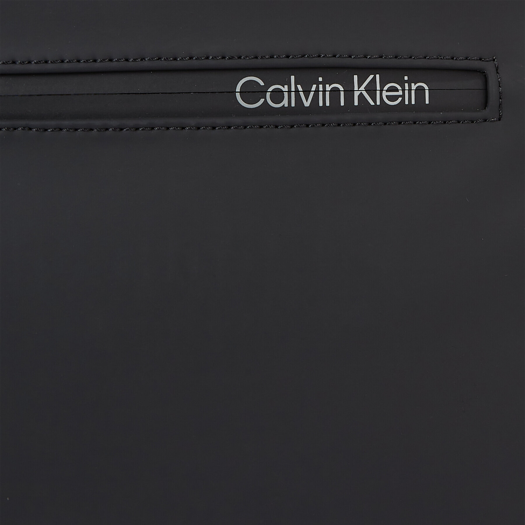 Calvin Klein Taška na laptop Rubberized Slim Conv Laptop Bag K50K510796 Čierna - Pepit.sk