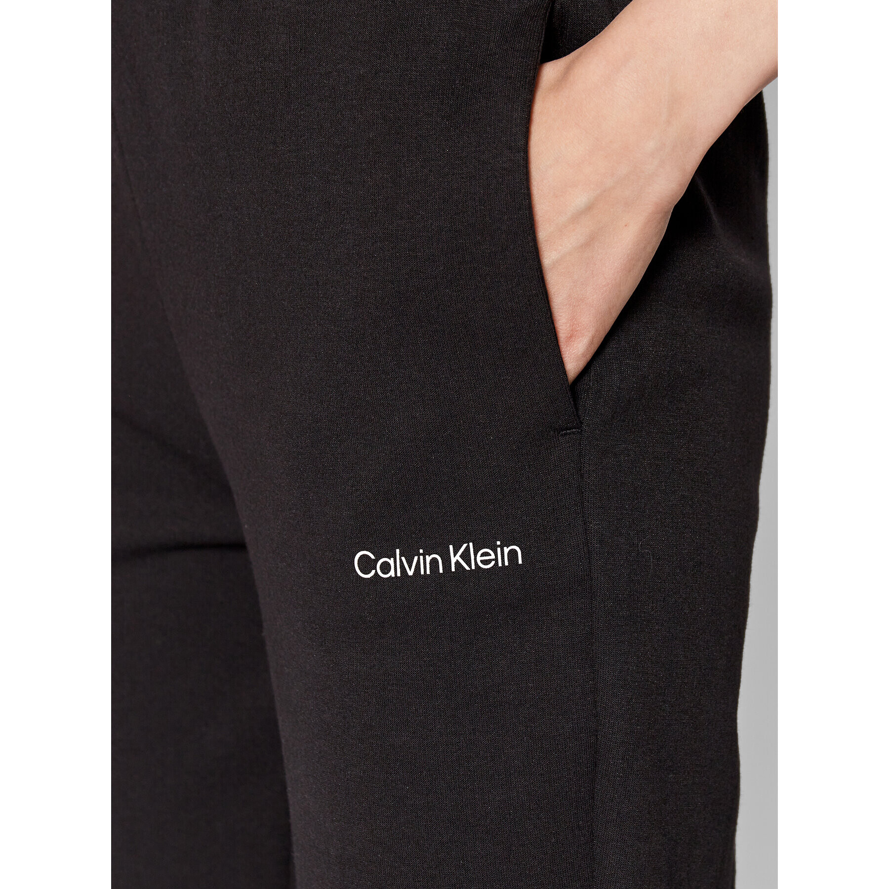 Calvin Klein Teplákové nohavice K20K20442 Čierna Regular Fit - Pepit.sk