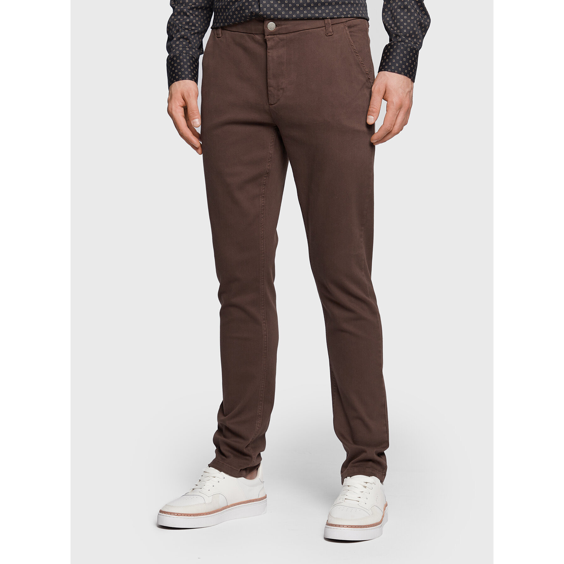 Casual Friday Chino nohavice Phil 20504239 Hnedá Slim Fit - Pepit.sk