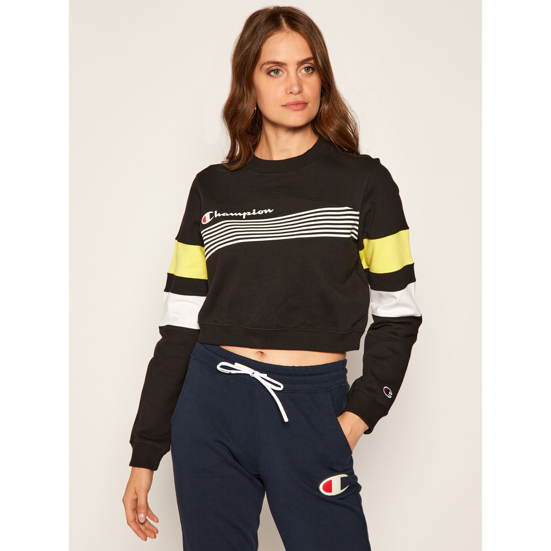 Champion Mikina Graphic Stripe And Colour Block Cropped 112761 Čierna Custom Fit - Pepit.sk