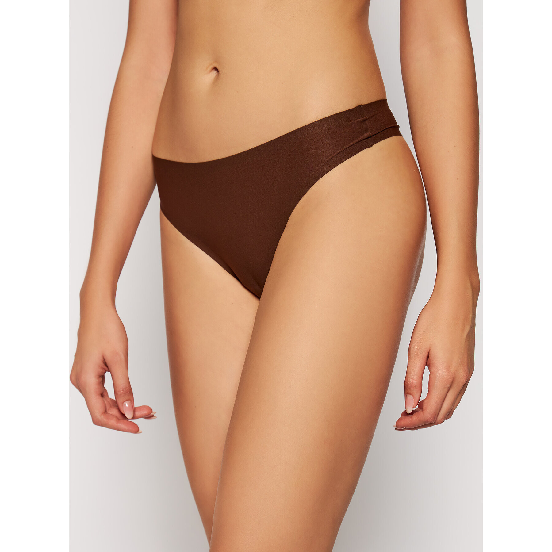 Chantelle Stringové nohavičky Soft Stretch C26490 Hnedá - Pepit.sk